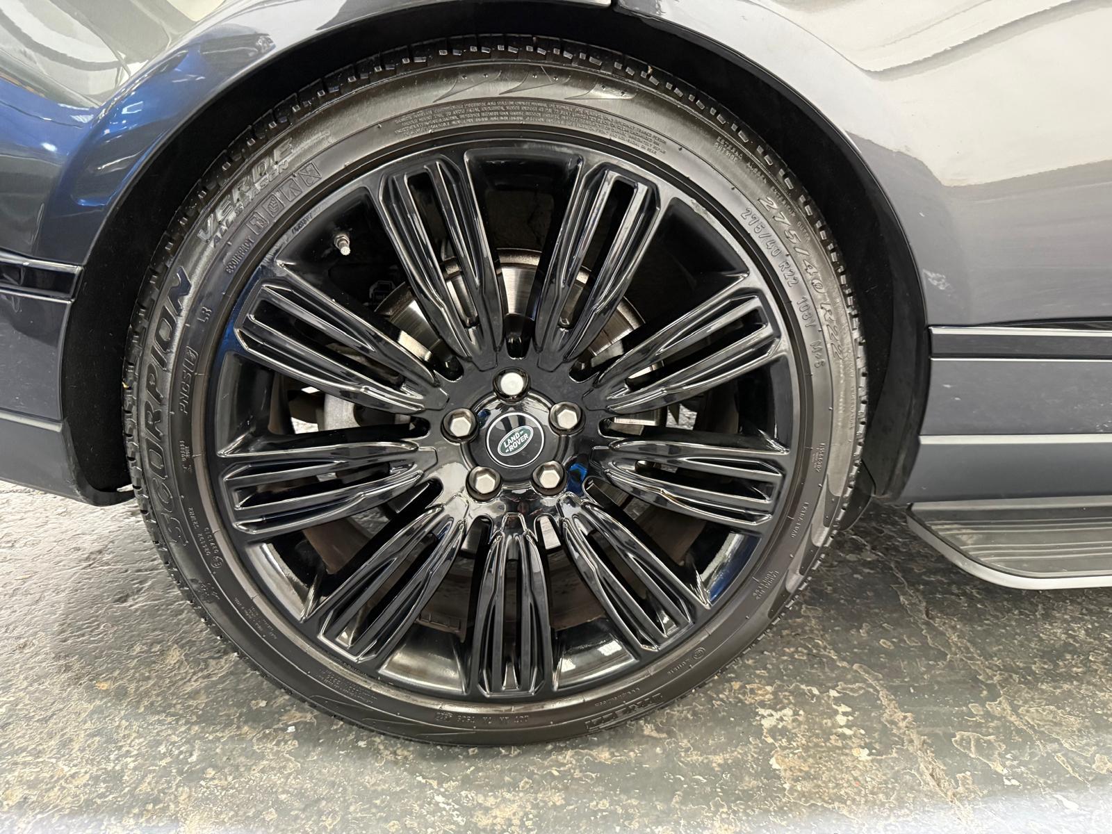 Land Rover Range Rover 3.0 D300 MHEV Westminster Black SUV 5dr Diesel Auto 4WD Euro 6 (s/s) (300 ps)