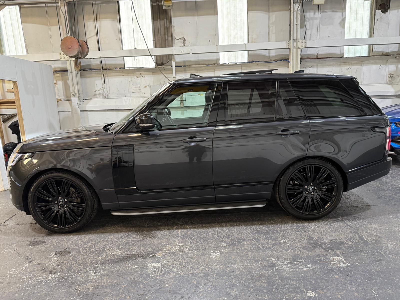 Land Rover Range Rover 3.0 D300 MHEV Westminster Black SUV 5dr Diesel Auto 4WD Euro 6 (s/s) (300 ps)