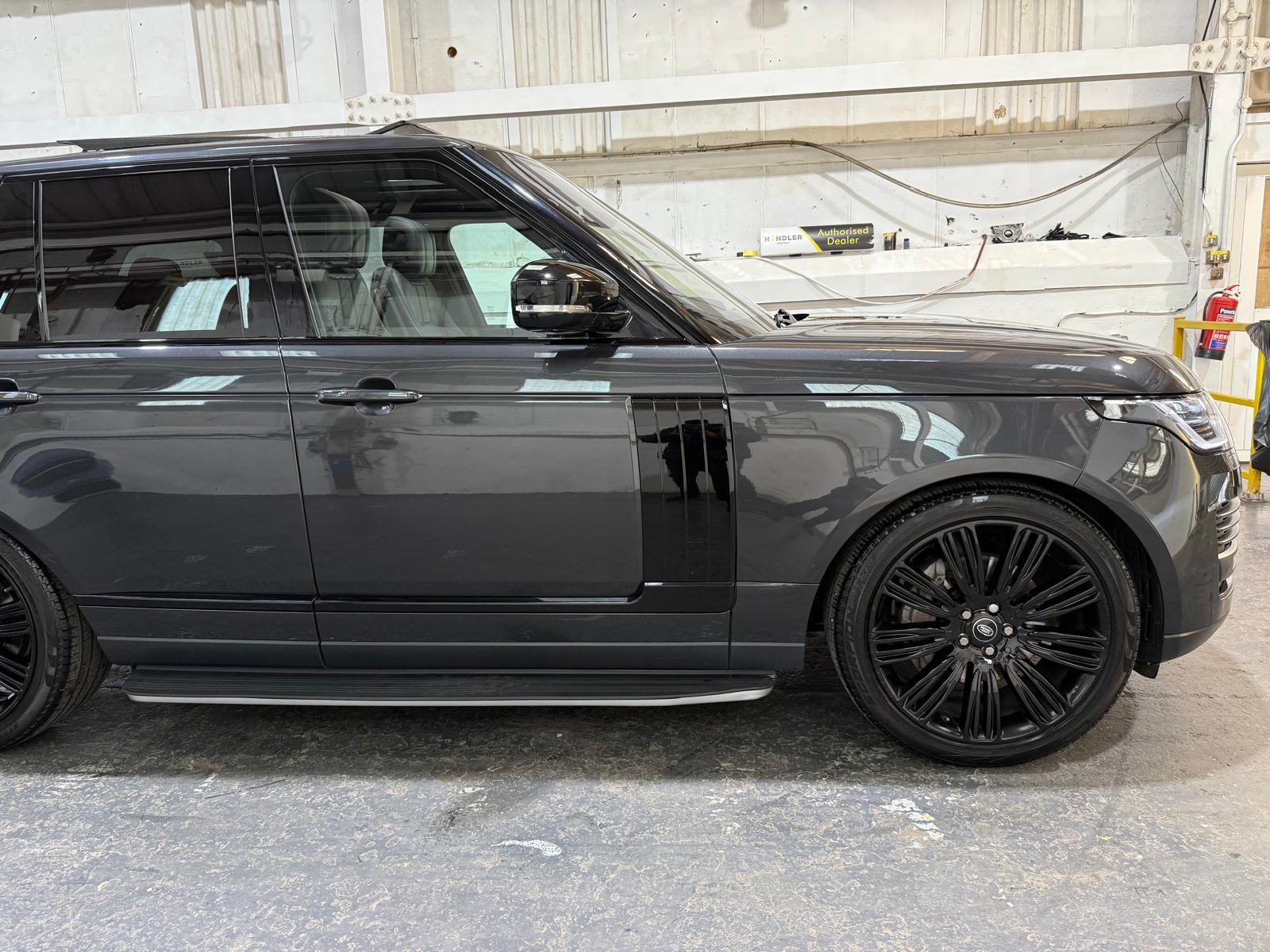 Land Rover Range Rover 3.0 D300 MHEV Westminster Black SUV 5dr Diesel Auto 4WD Euro 6 (s/s) (300 ps)