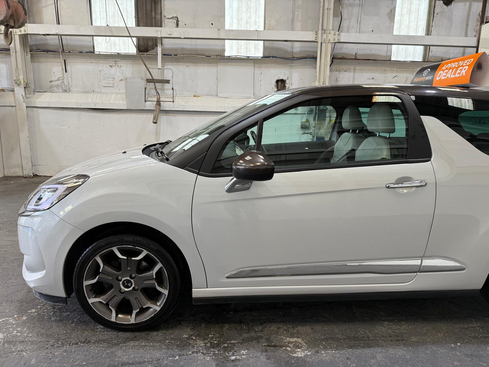 Citroen DS3 1.6 BlueHDi Ultra Prestige Hatchback 3dr Diesel Manual Euro 6 (s/s) (120 ps)
