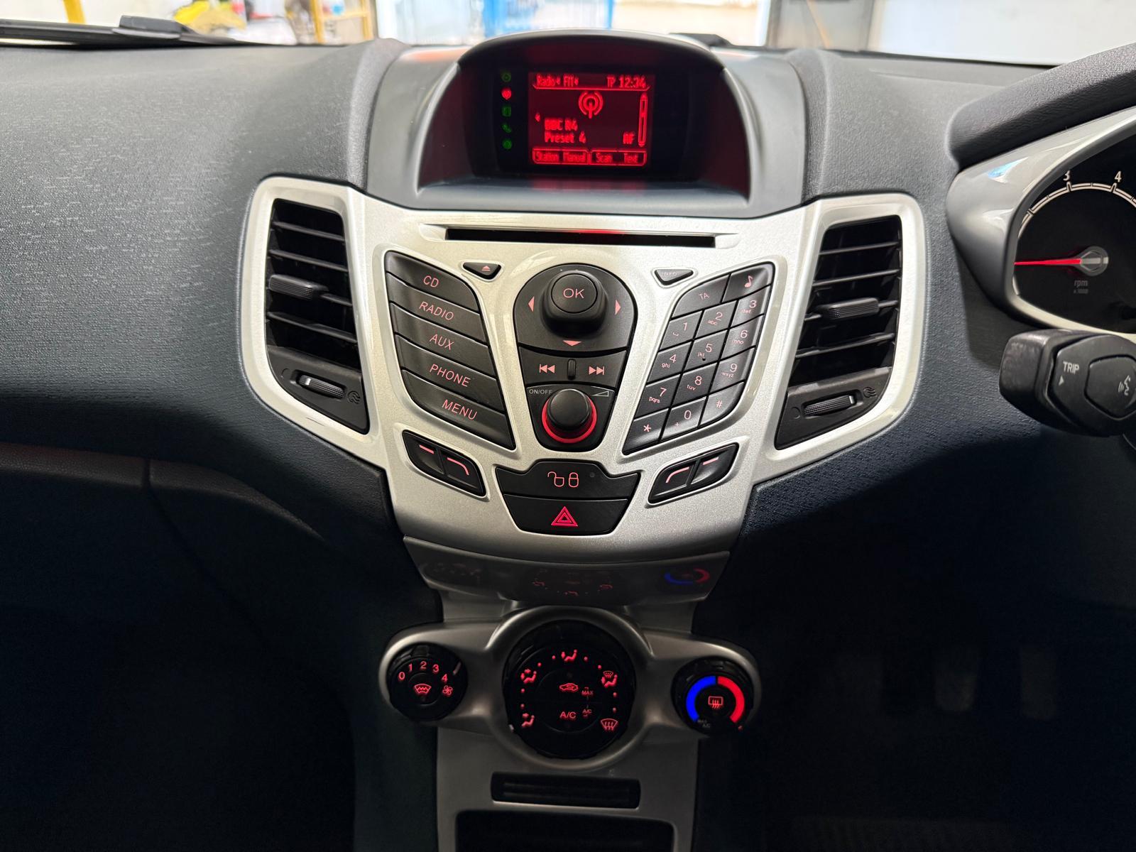 Ford Fiesta 1.25 Zetec Hatchback 5dr Petrol Manual Euro 5 (82 ps)