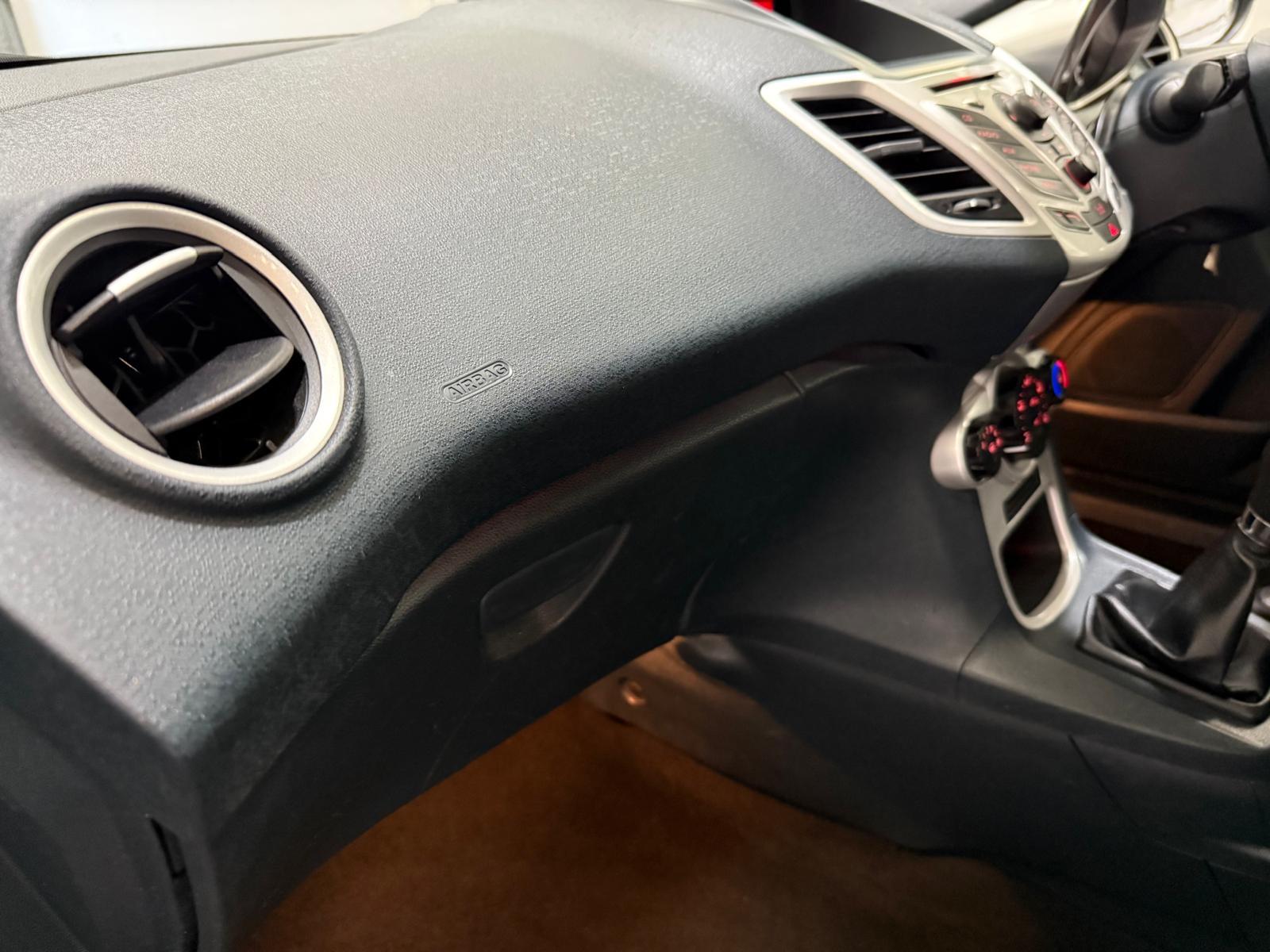 Ford Fiesta 1.25 Zetec Hatchback 5dr Petrol Manual Euro 5 (82 ps)