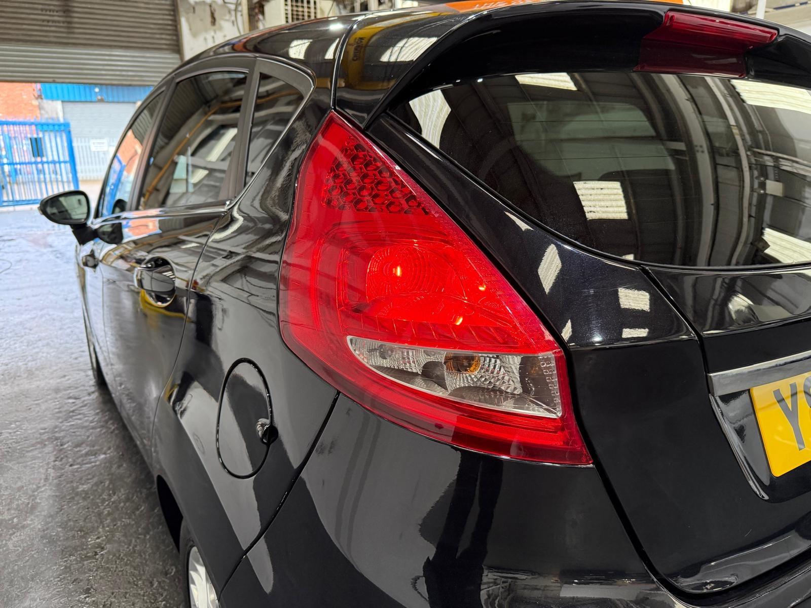 Ford Fiesta 1.25 Zetec Hatchback 5dr Petrol Manual Euro 5 (82 ps)