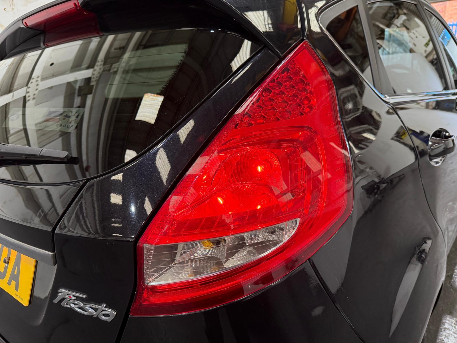 Ford Fiesta 1.25 Zetec Hatchback 5dr Petrol Manual Euro 5 (82 ps)