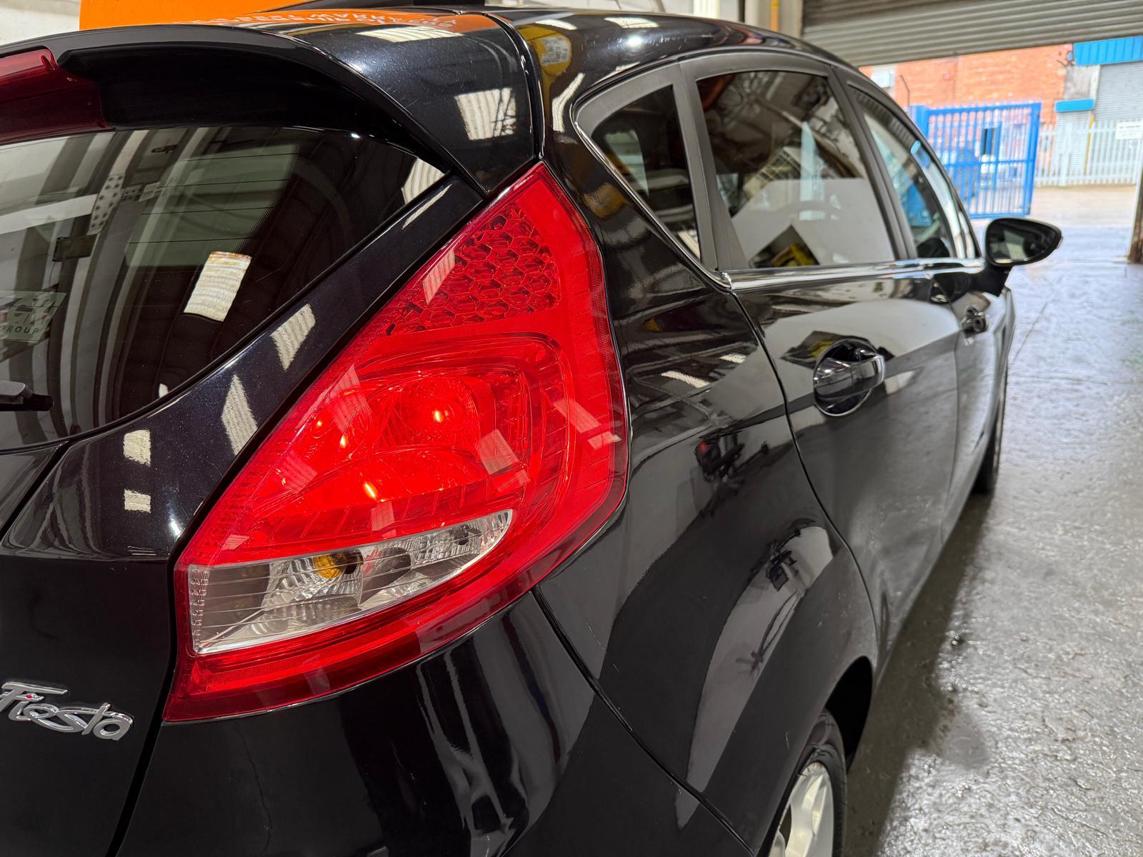 Ford Fiesta 1.25 Zetec Hatchback 5dr Petrol Manual Euro 5 (82 ps)