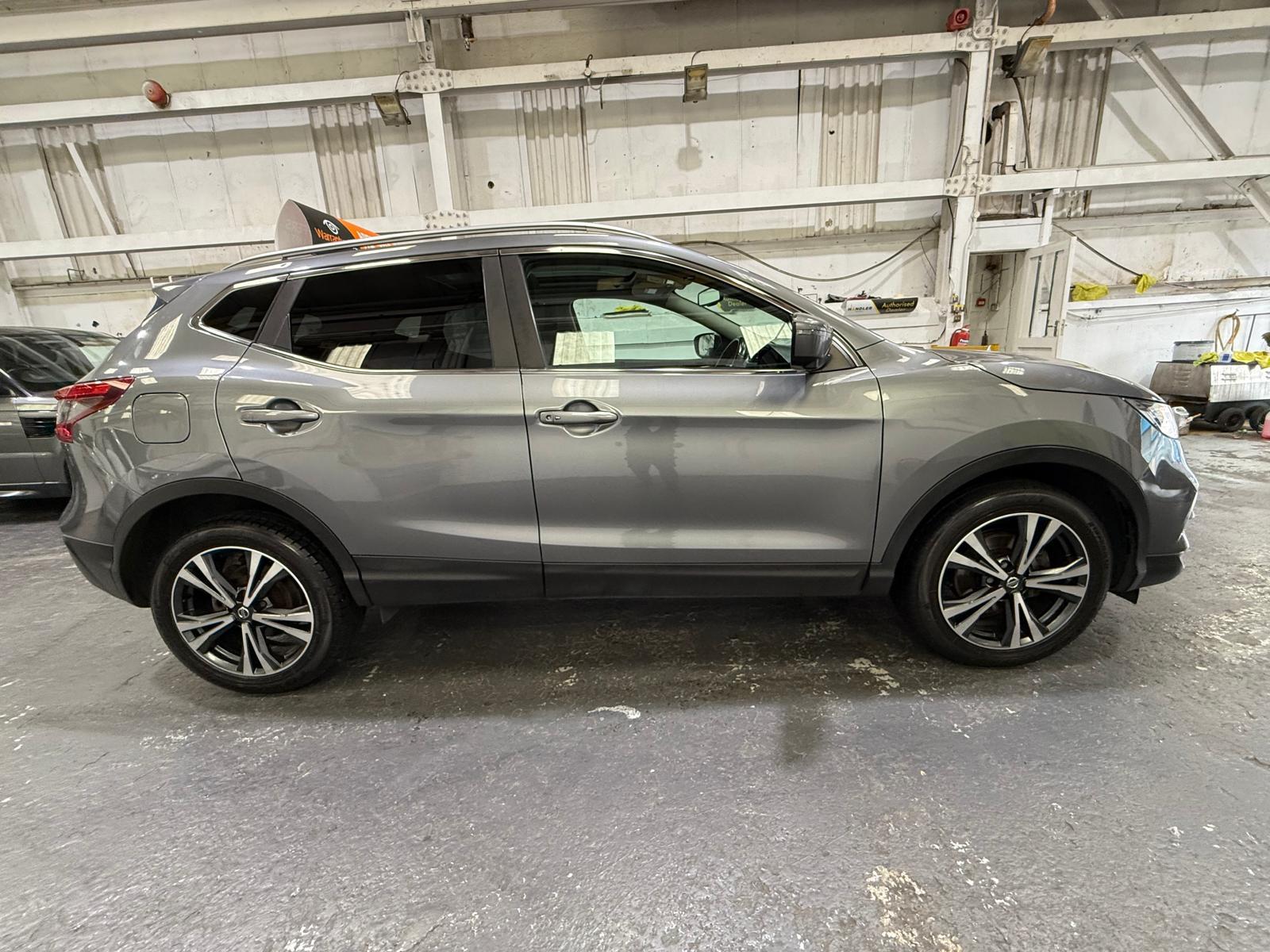 Nissan Qashqai 1.2 DIG-T N-Connecta SUV 5dr Petrol XTRON Euro 6 (s/s) (115 ps)