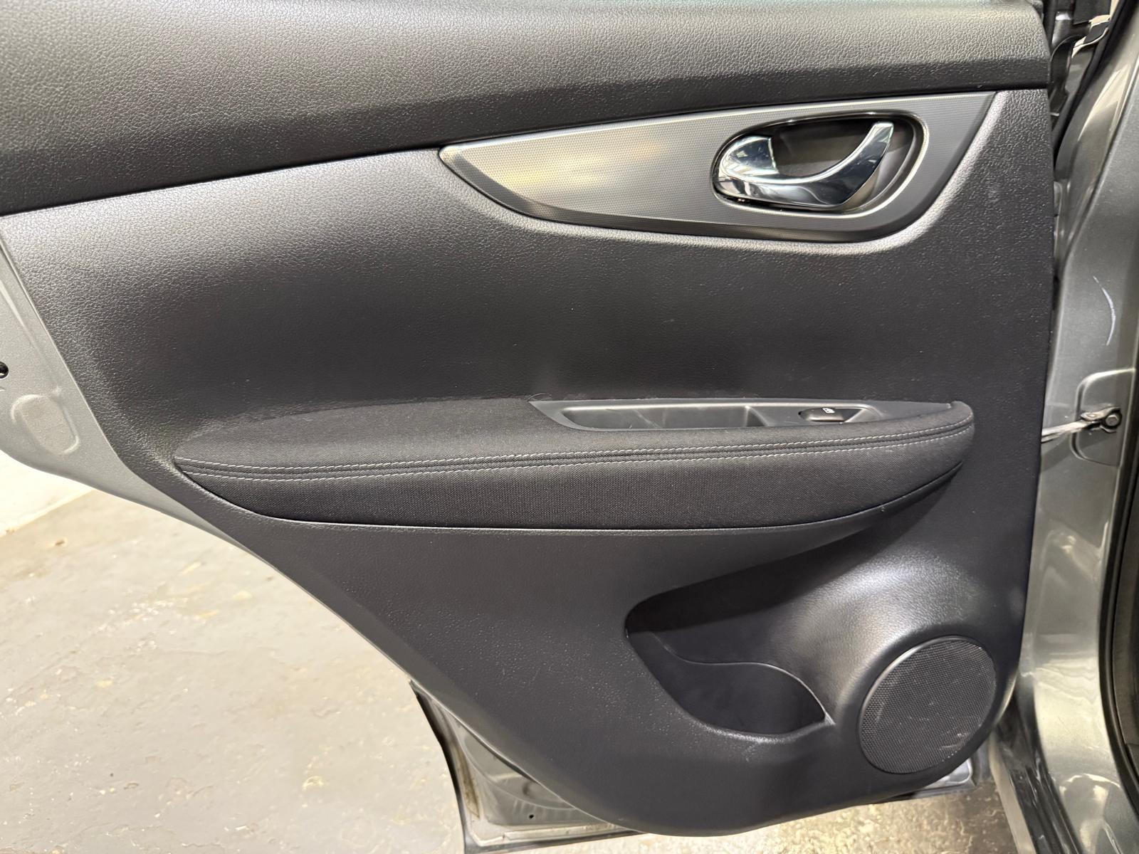 Nissan Qashqai 1.2 DIG-T N-Connecta SUV 5dr Petrol XTRON Euro 6 (s/s) (115 ps)