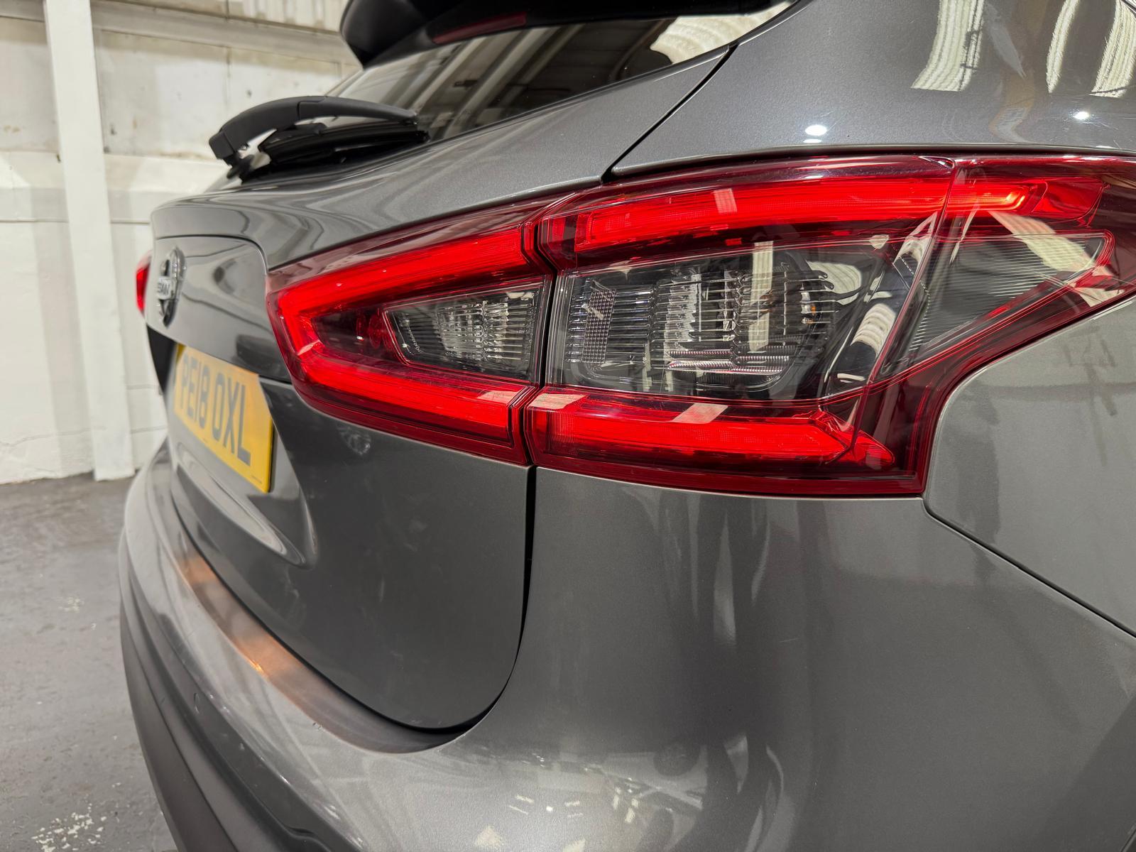 Nissan Qashqai 1.2 DIG-T N-Connecta SUV 5dr Petrol XTRON Euro 6 (s/s) (115 ps)