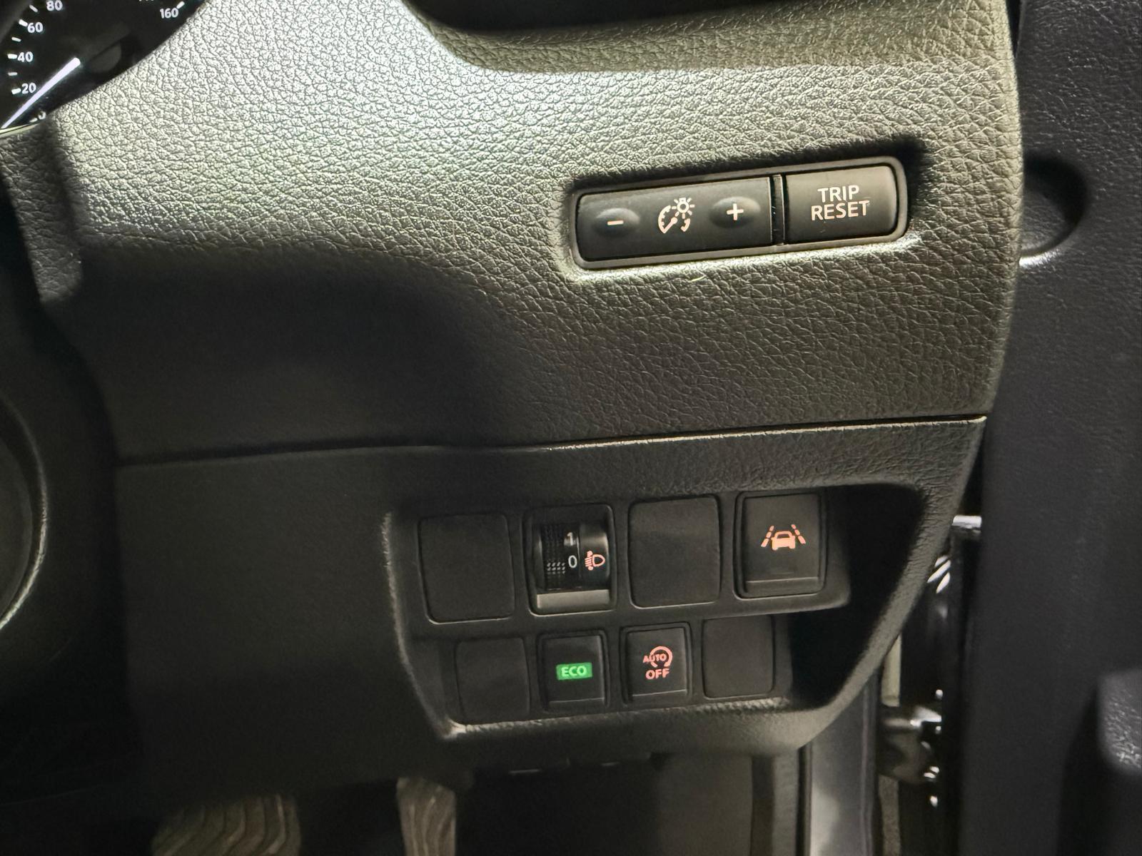 Nissan Qashqai 1.2 DIG-T N-Connecta SUV 5dr Petrol XTRON Euro 6 (s/s) (115 ps)