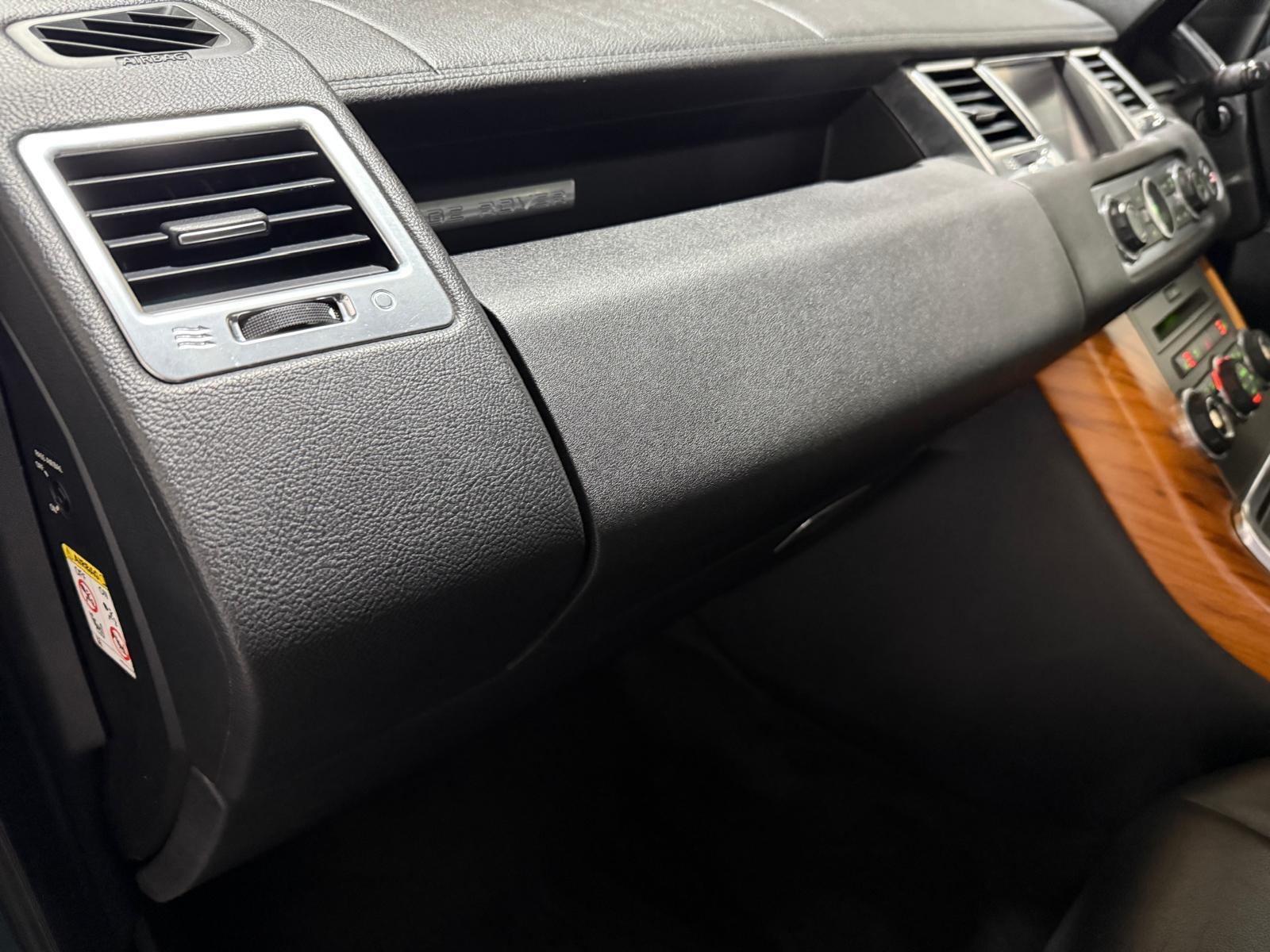 Land Rover Range Rover Sport 3.0 TD V6 SE SUV 5dr Diesel CommandShift 4WD Euro 4 (245 ps)