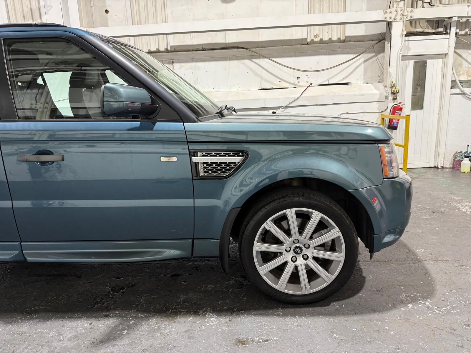 Land Rover Range Rover Sport 3.0 TD V6 SE SUV 5dr Diesel CommandShift 4WD Euro 4 (245 ps)