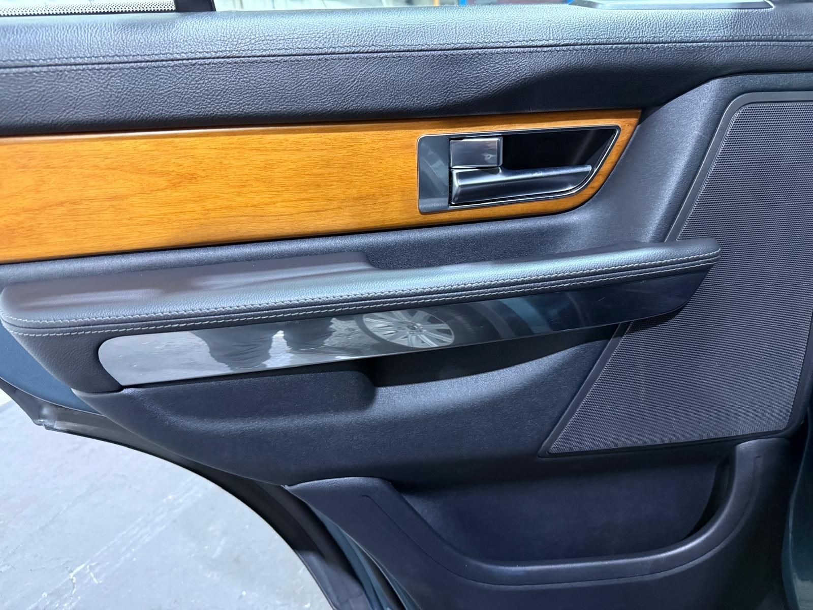 Land Rover Range Rover Sport 3.0 TD V6 SE SUV 5dr Diesel CommandShift 4WD Euro 4 (245 ps)