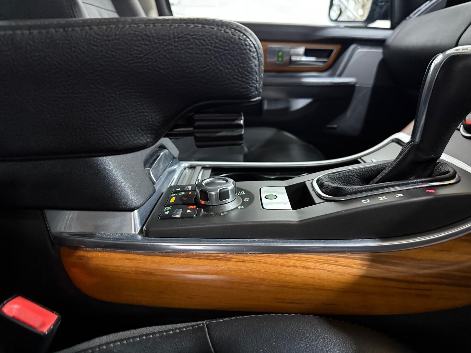 Land Rover Range Rover Sport 3.0 TD V6 SE SUV 5dr Diesel CommandShift 4WD Euro 4 (245 ps)