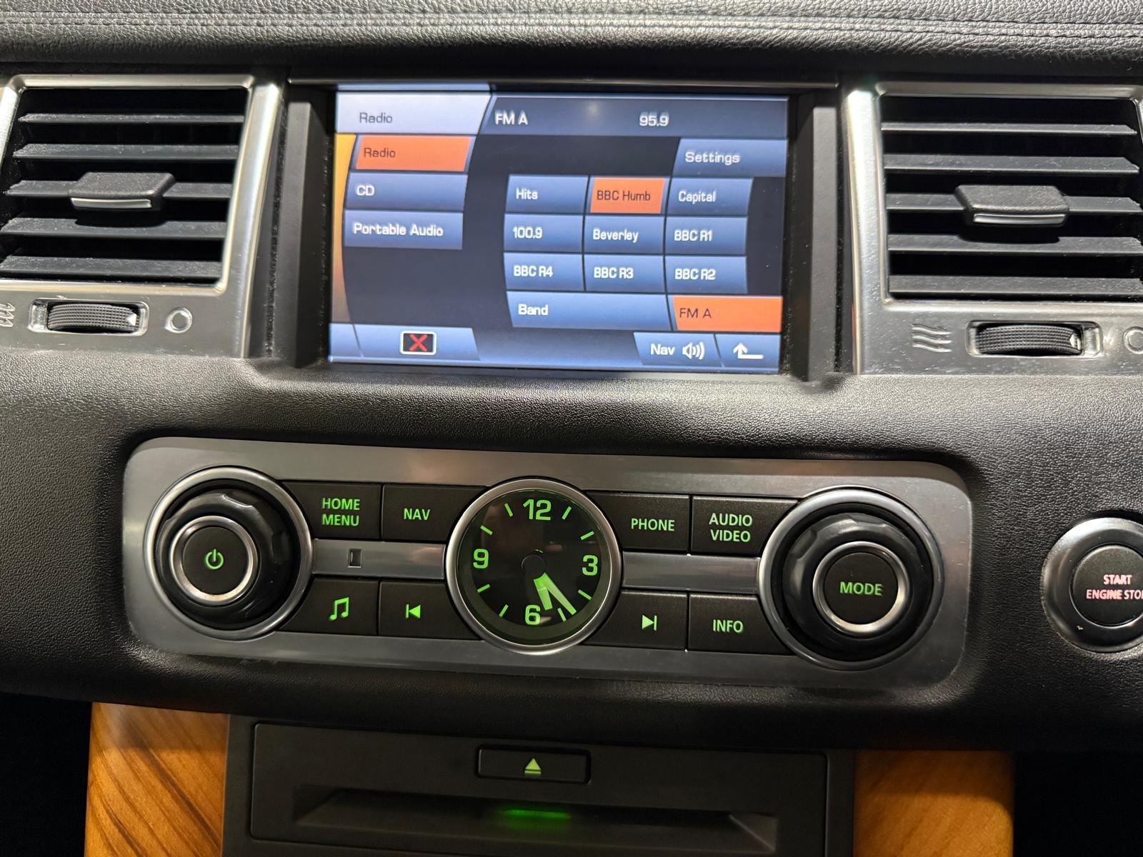 Land Rover Range Rover Sport 3.0 TD V6 SE SUV 5dr Diesel CommandShift 4WD Euro 4 (245 ps)