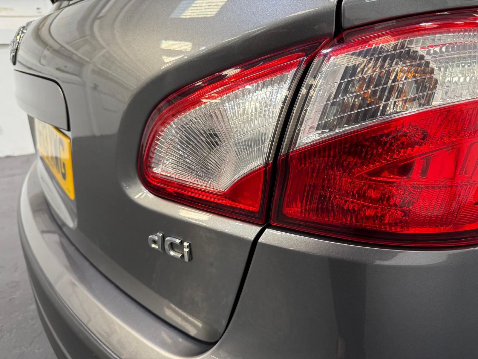 Nissan Qashqai 1.5 dCi Acenta SUV 5dr Diesel Manual 2WD Euro 5 (110 ps)