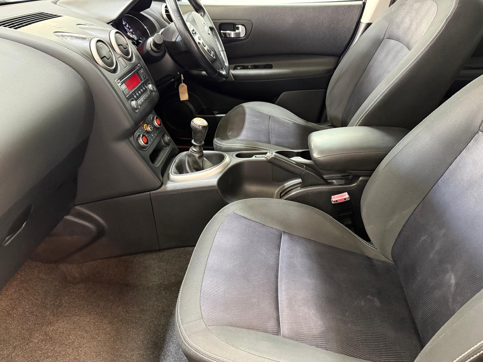 Nissan Qashqai 1.5 dCi Acenta SUV 5dr Diesel Manual 2WD Euro 5 (110 ps)