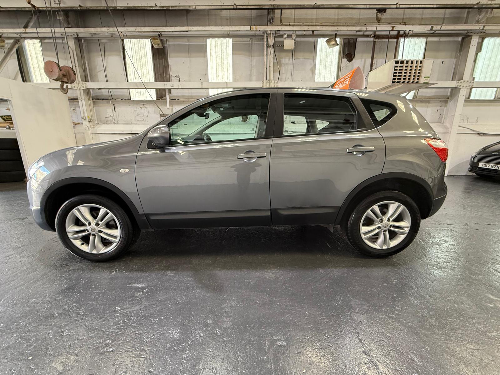 Nissan Qashqai 1.5 dCi Acenta SUV 5dr Diesel Manual 2WD Euro 5 (110 ps)