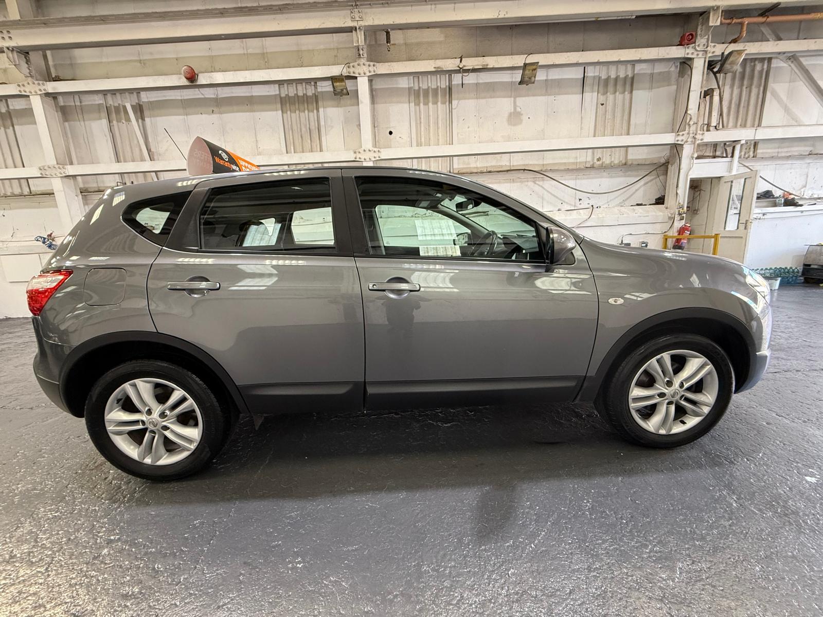 Nissan Qashqai 1.5 dCi Acenta SUV 5dr Diesel Manual 2WD Euro 5 (110 ps)