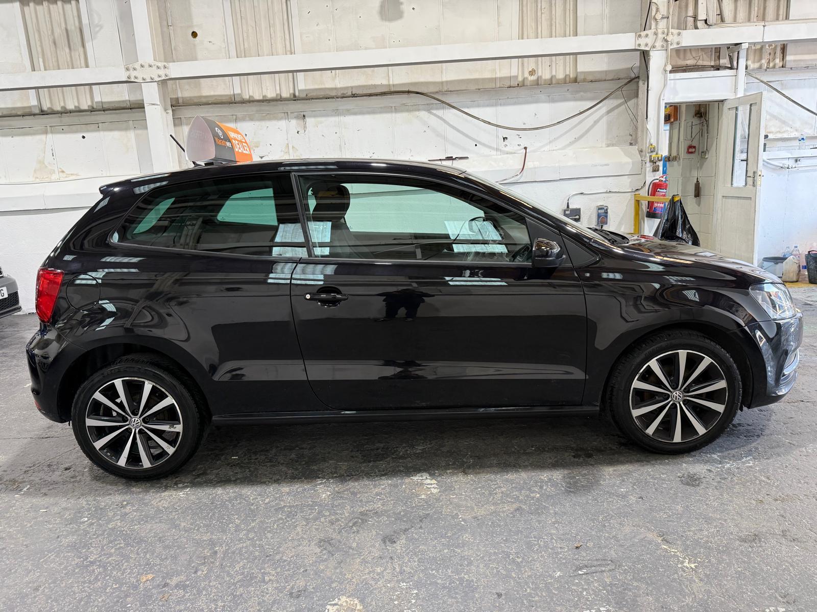 Volkswagen Polo 1.0 BlueMotion Tech Match Hatchback 3dr Petrol Manual Euro 6 (s/s) (60 ps)