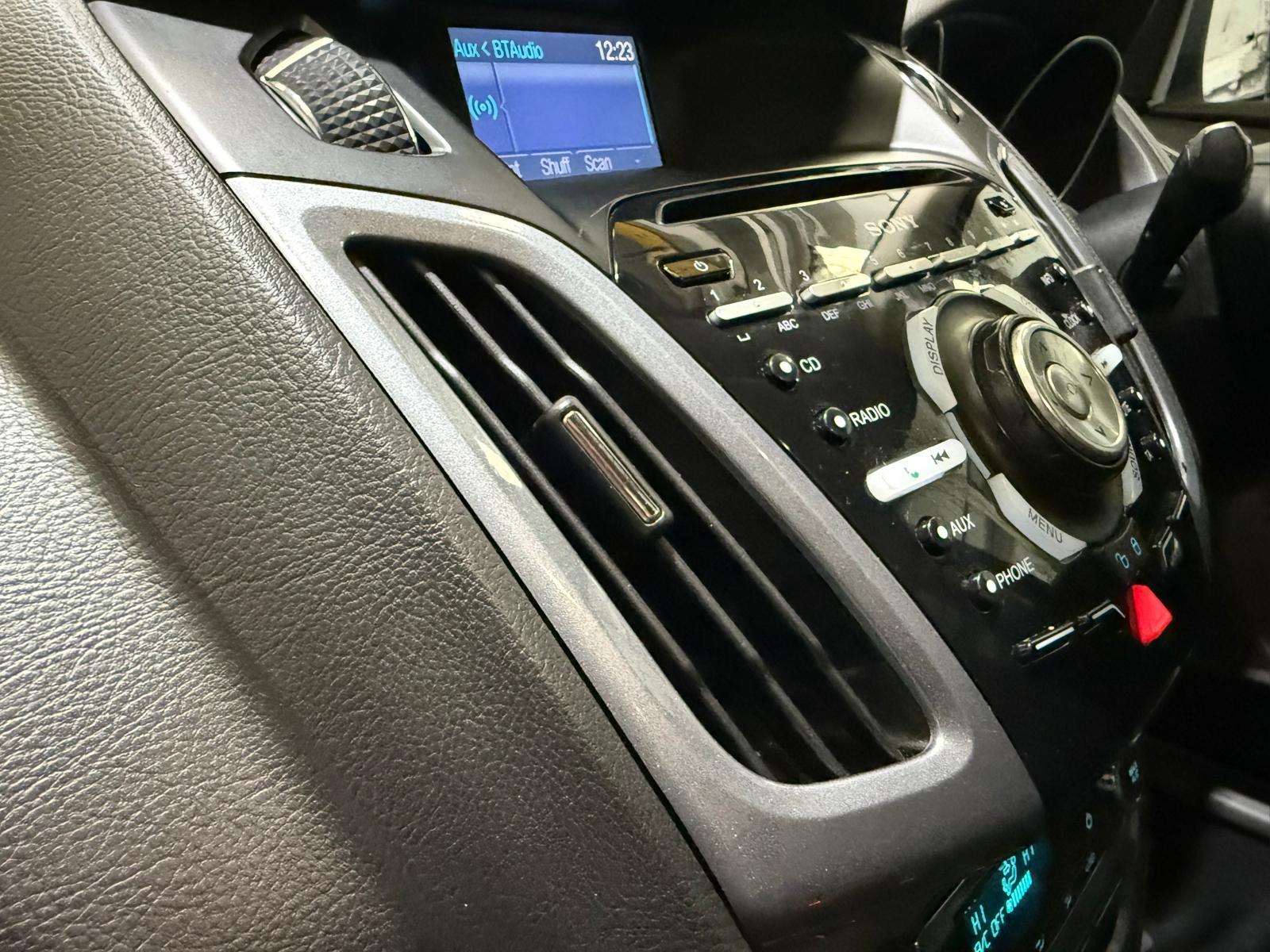 Ford Focus 1.6 TDCi Titanium Hatchback 5dr Diesel Manual Euro 5 (s/s) (115 ps)