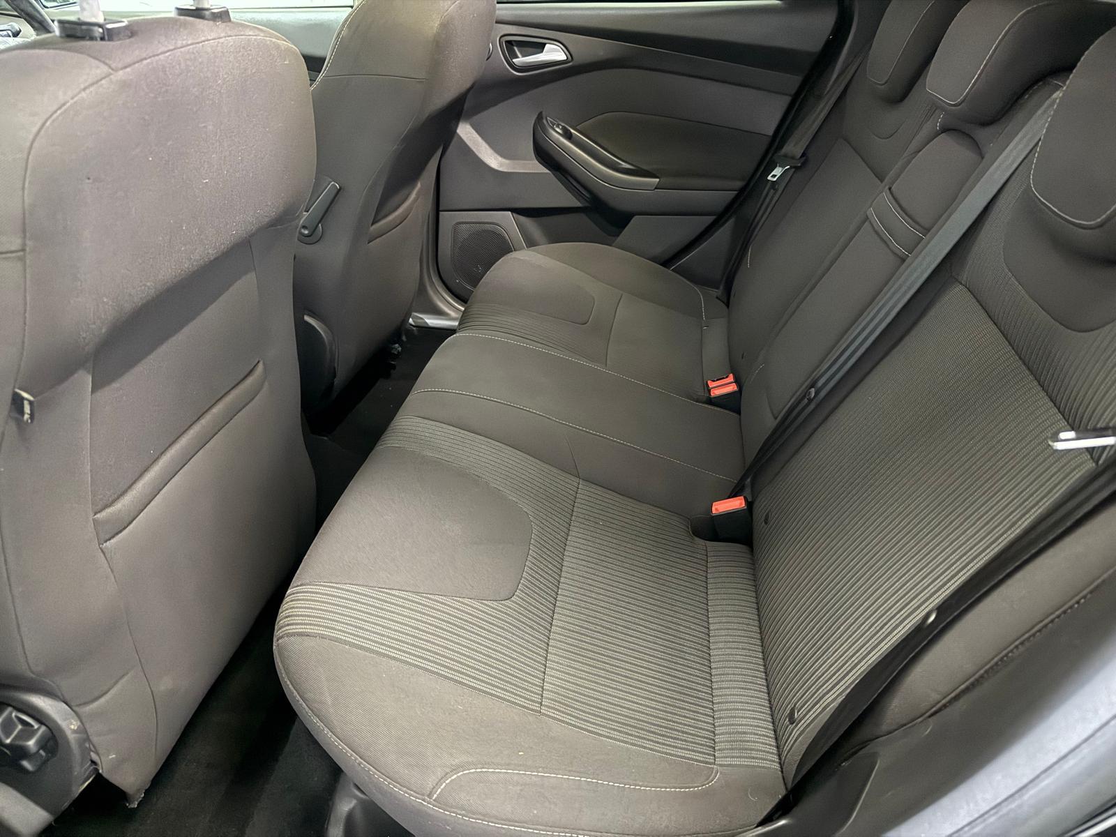 Ford Focus 1.6 TDCi Titanium Hatchback 5dr Diesel Manual Euro 5 (s/s) (115 ps)