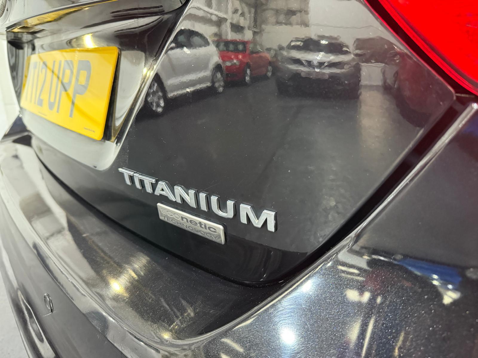 Ford Focus 1.6 TDCi Titanium Hatchback 5dr Diesel Manual Euro 5 (s/s) (115 ps)