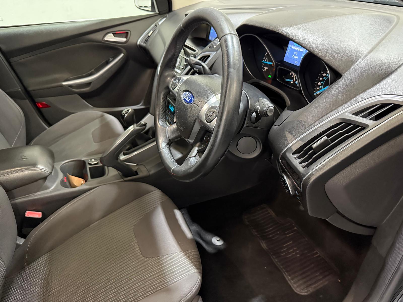 Ford Focus 1.6 TDCi Titanium Hatchback 5dr Diesel Manual Euro 5 (s/s) (115 ps)