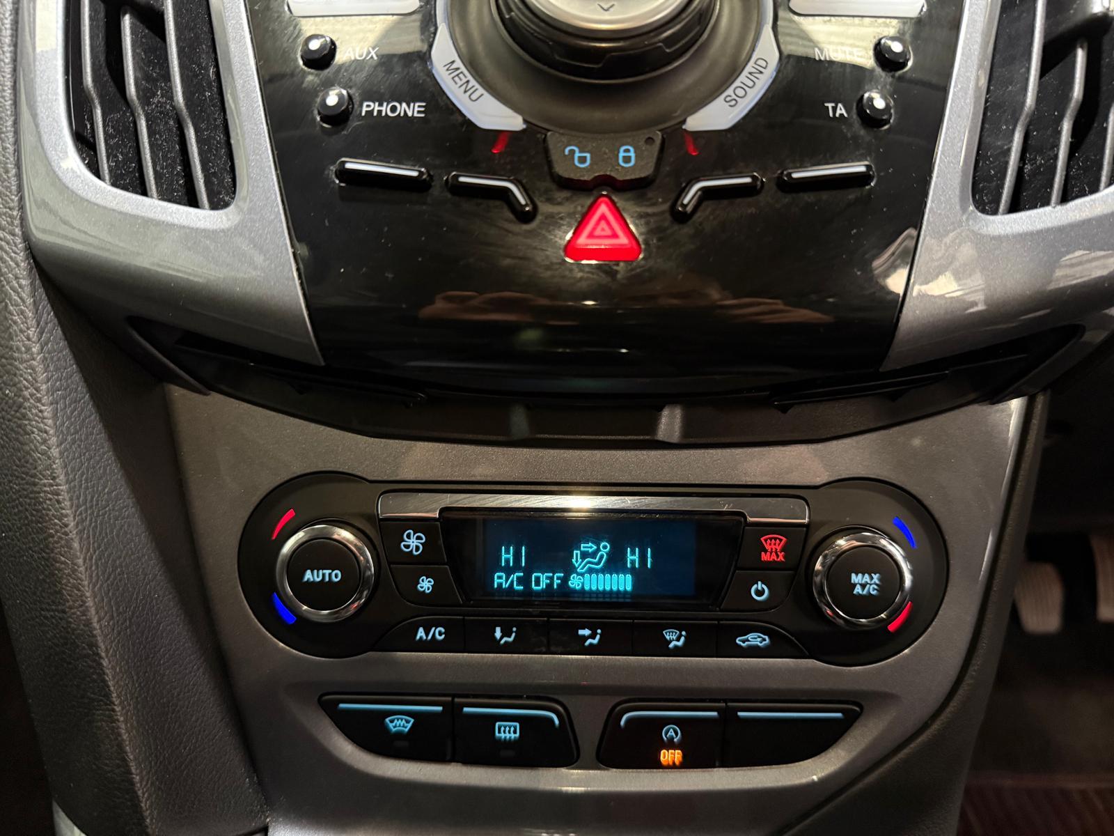 Ford Focus 1.6 TDCi Titanium Hatchback 5dr Diesel Manual Euro 5 (s/s) (115 ps)