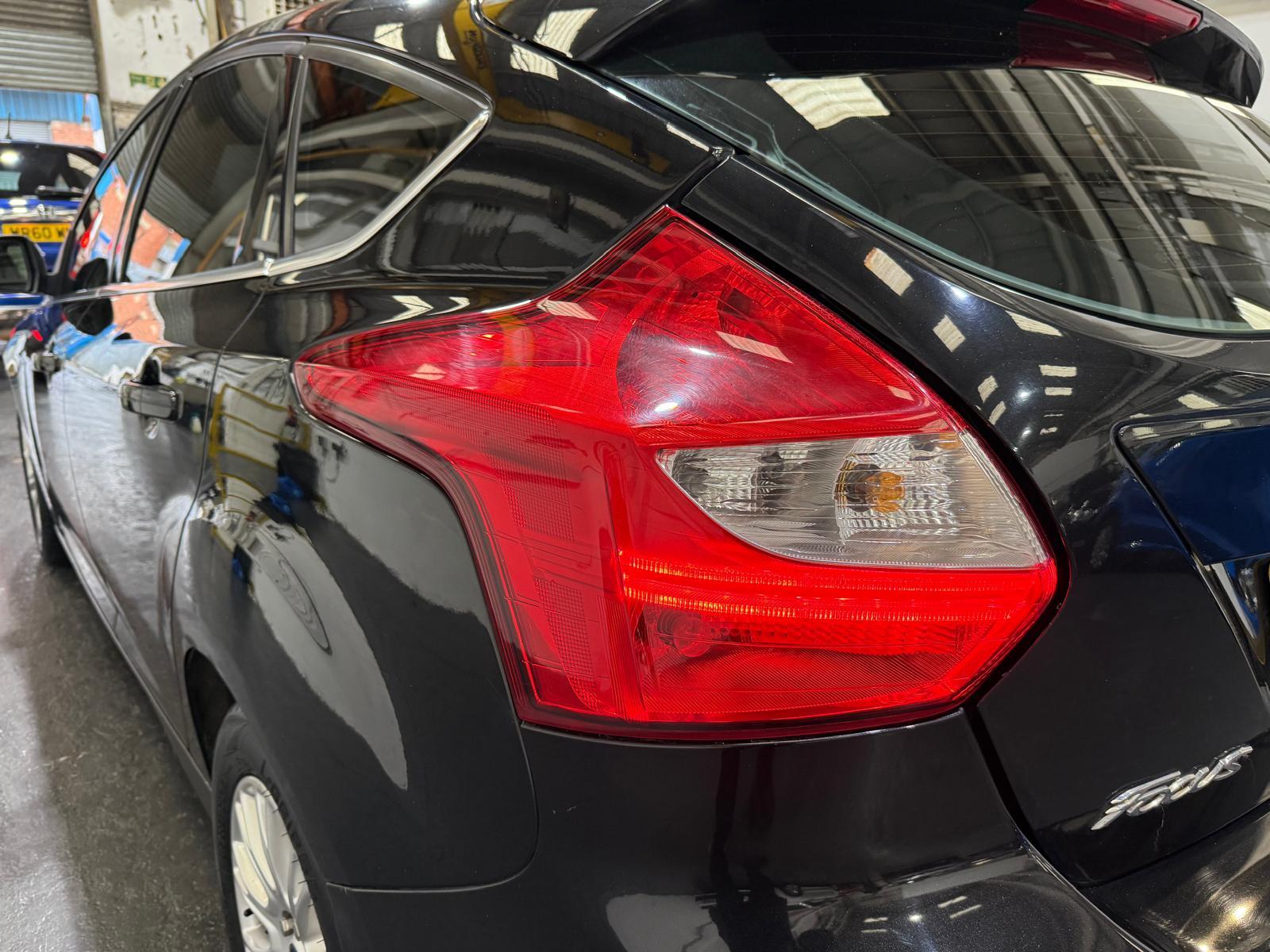 Ford Focus 1.6 TDCi Titanium Hatchback 5dr Diesel Manual Euro 5 (s/s) (115 ps)