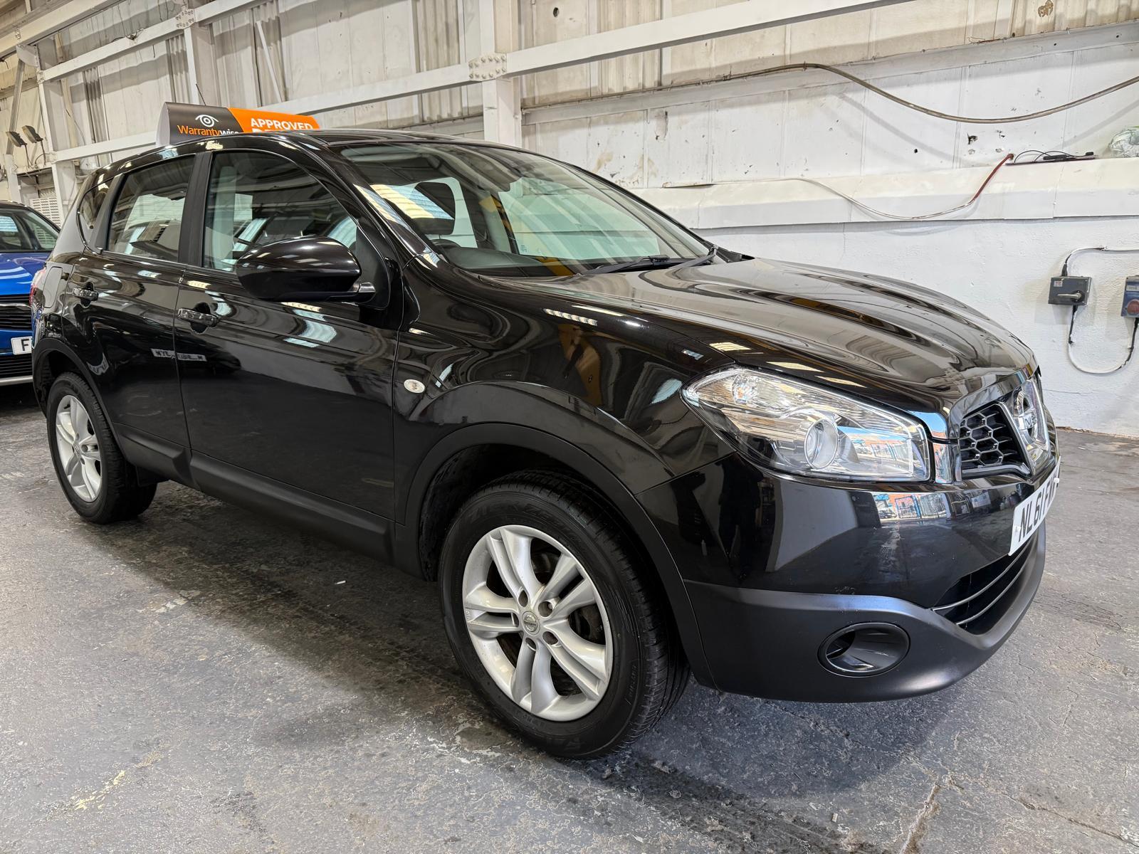 Nissan Qashqai 1.6 Acenta SUV 5dr Petrol Manual 2WD Euro 5 (s/s) (117 ps)