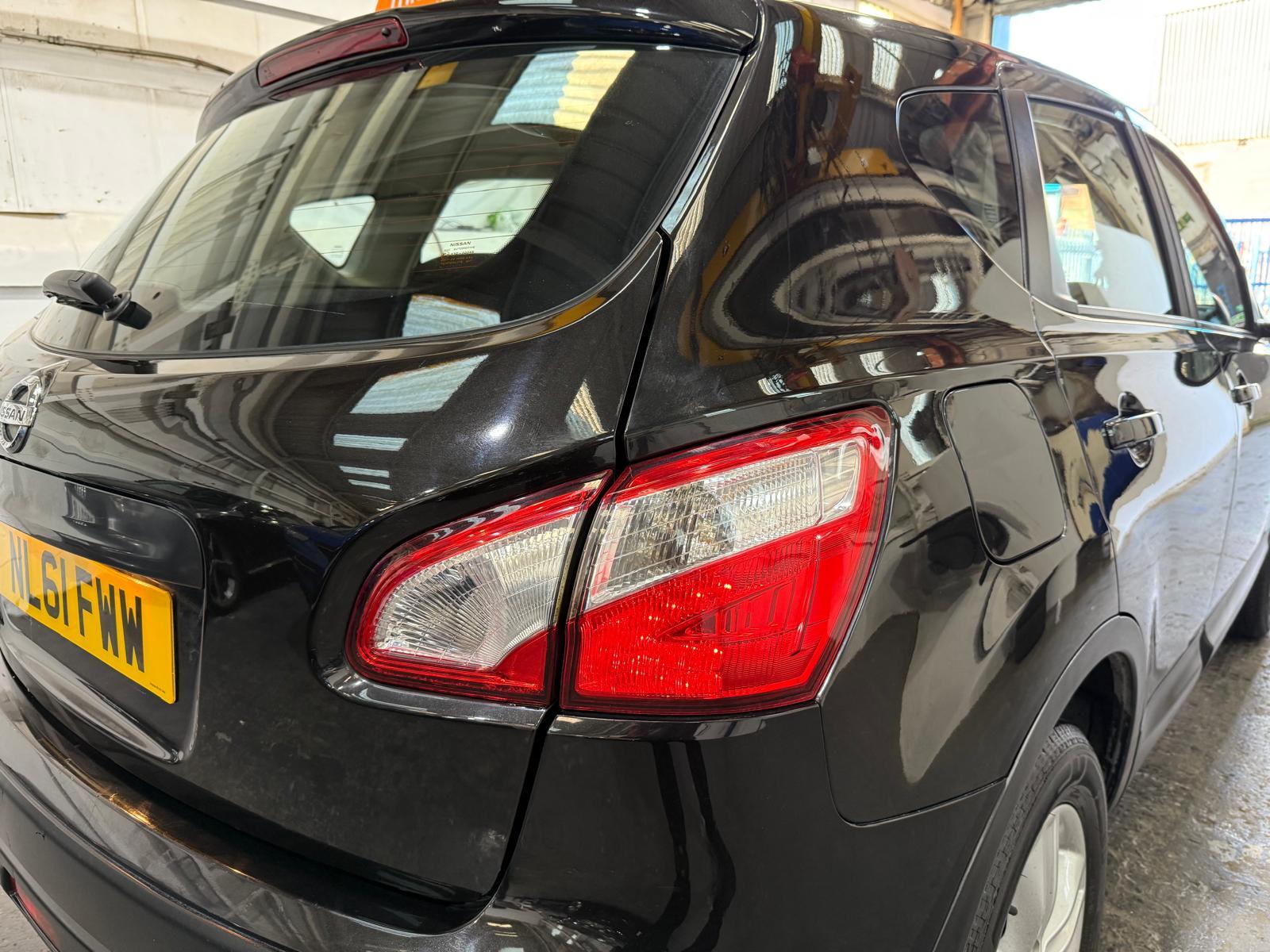 Nissan Qashqai 1.6 Acenta SUV 5dr Petrol Manual 2WD Euro 5 (s/s) (117 ps)