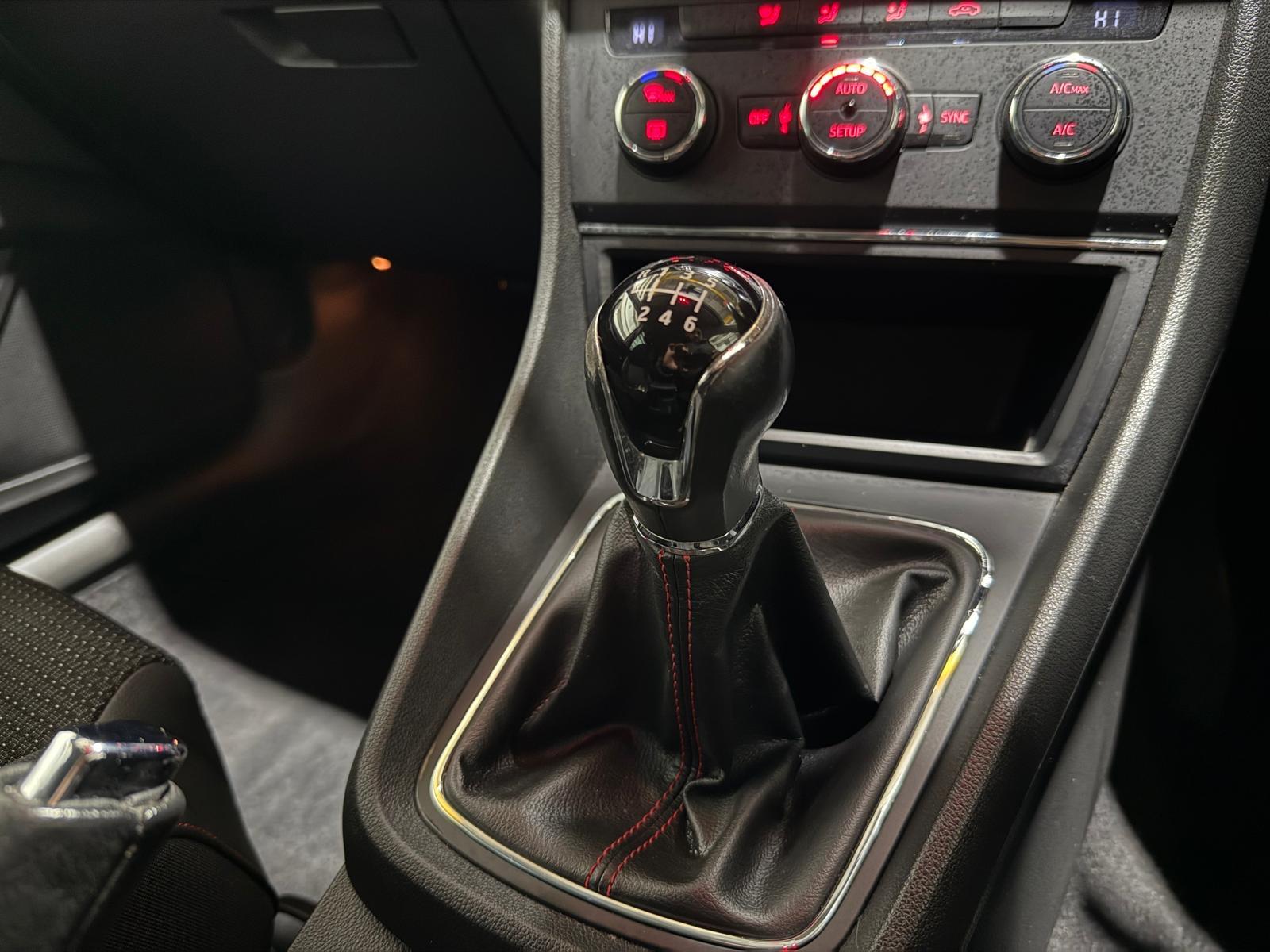 SEAT Leon 2.0 TDI CR FR Hatchback 5dr Diesel Manual Euro 5 (s/s) (150 ps)