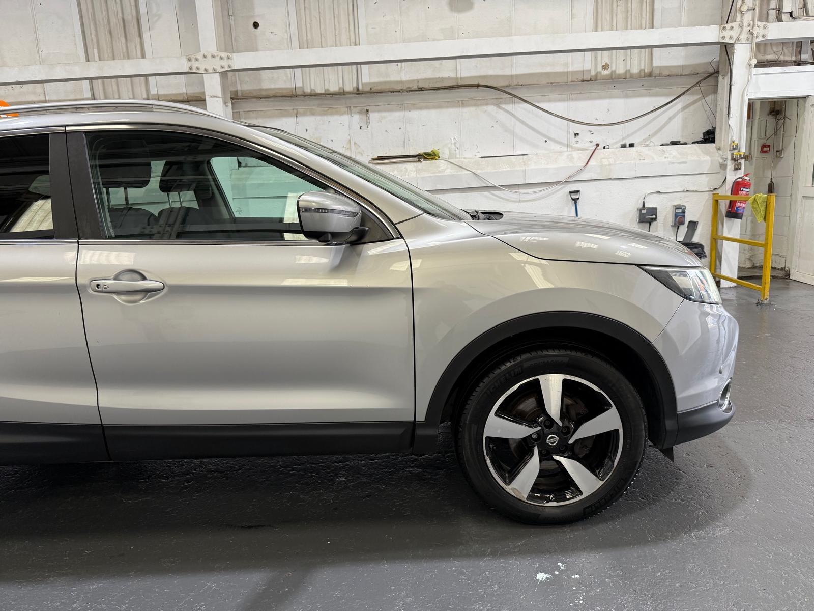 Nissan Qashqai 1.5 dCi n-tec+ SUV 5dr Diesel Manual 2WD Euro 5 (s/s) (110 ps)