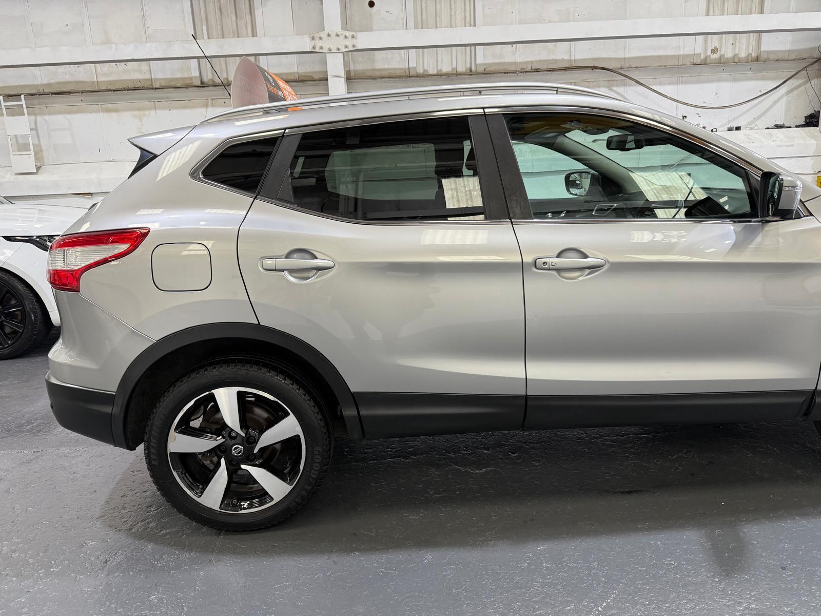 Nissan Qashqai 1.5 dCi n-tec+ SUV 5dr Diesel Manual 2WD Euro 5 (s/s) (110 ps)