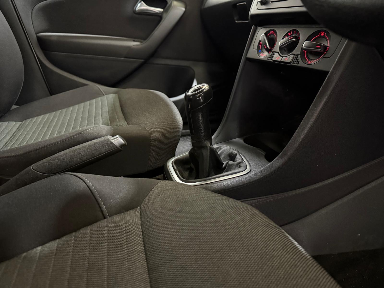 Volkswagen Polo 1.4 SE Hatchback 5dr Petrol Manual Euro 5 (85 ps)