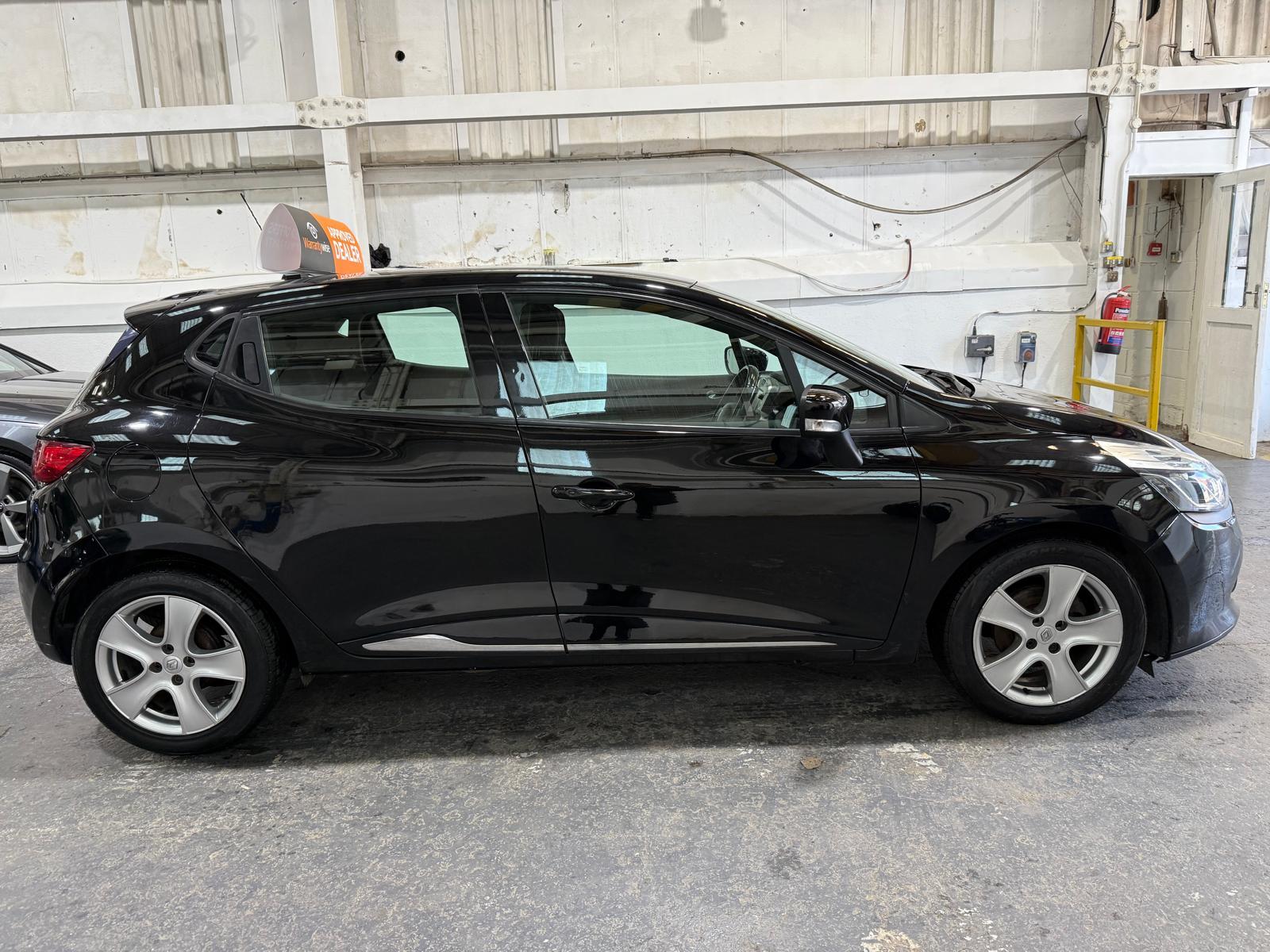 Renault Clio 1.5 dCi Dynamique Nav Hatchback 5dr Diesel Manual Euro 6 (s/s) (90 ps)