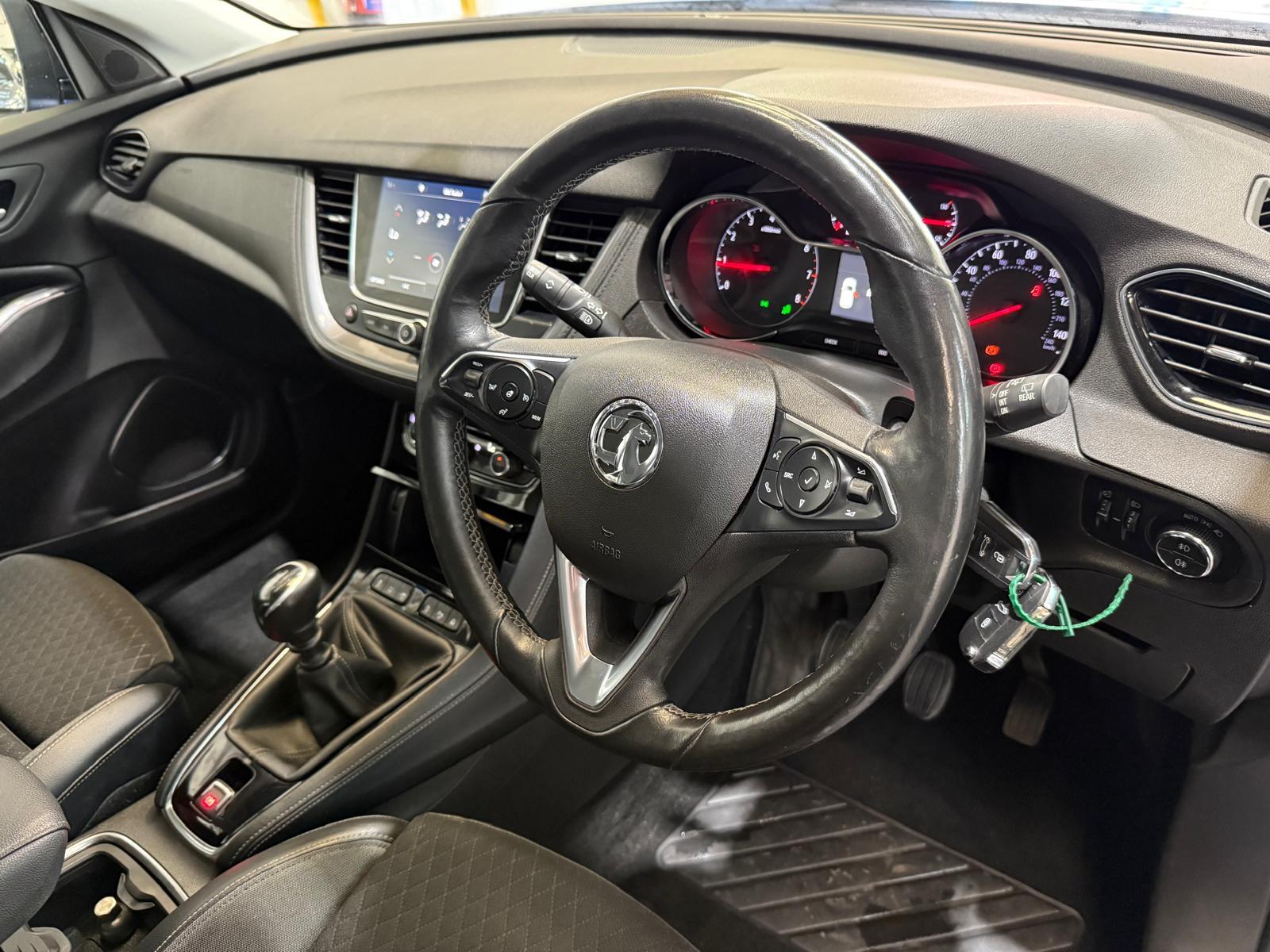 Vauxhall Grandland X 1.2 Turbo GPF Sport Nav SUV 5dr Petrol Manual Euro 6 (s/s) (130 ps)