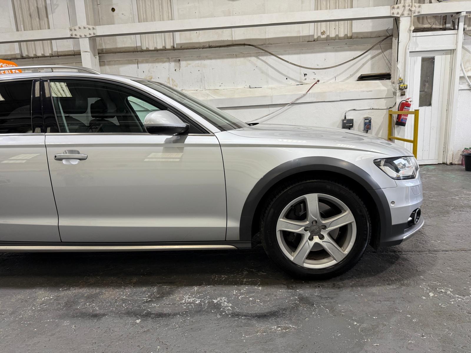 Audi A6 Allroad 3.0 TDI V6 Estate 5dr Diesel S Tronic quattro Euro 5 (s/s) (204 ps)