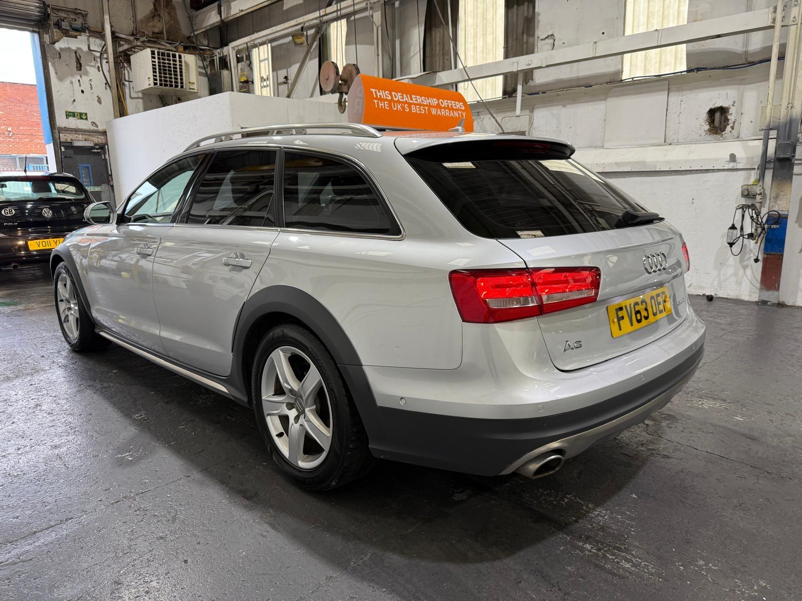 Audi A6 Allroad 3.0 TDI V6 Estate 5dr Diesel S Tronic quattro Euro 5 (s/s) (204 ps)