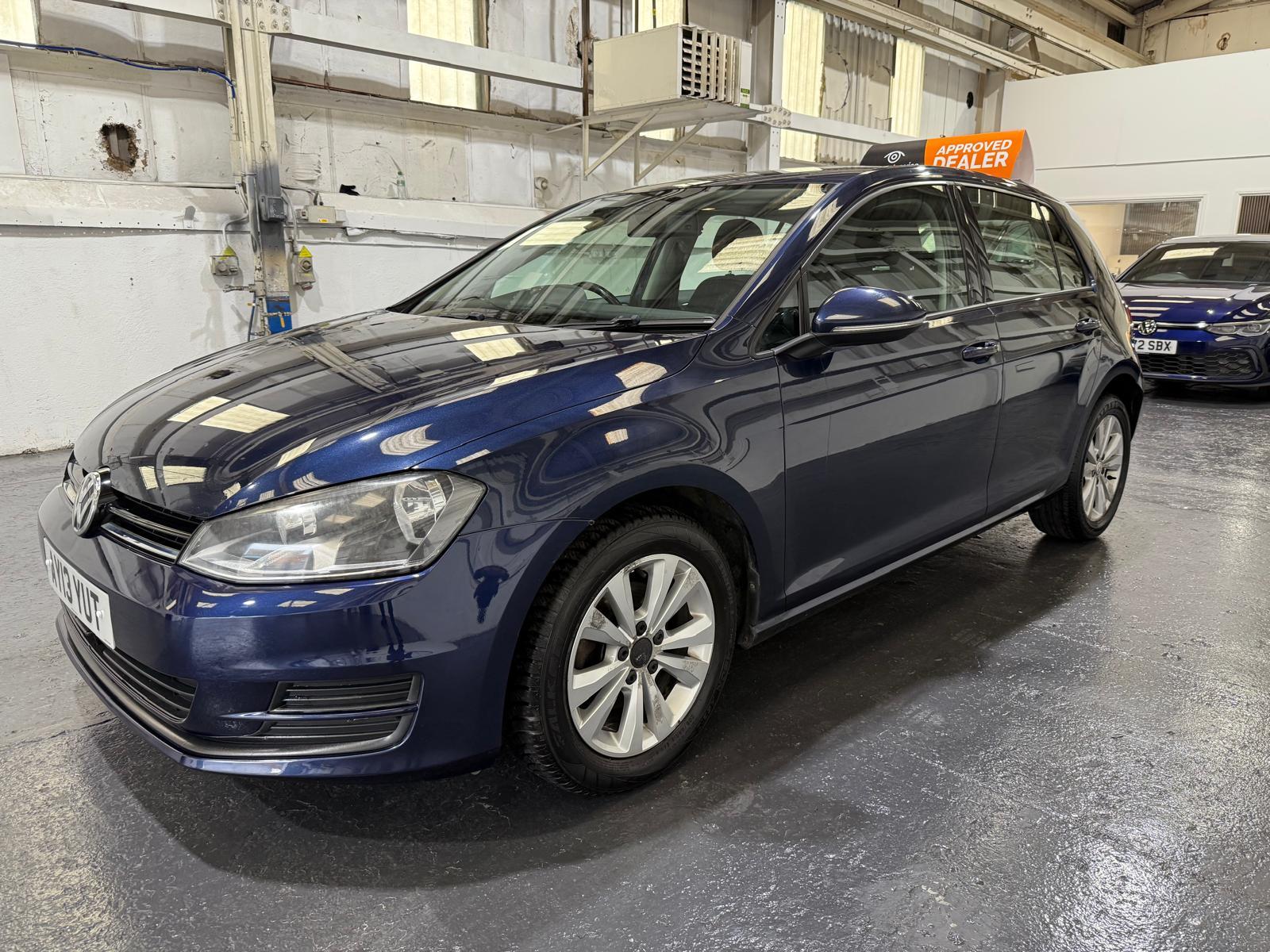 Volkswagen Golf 1.6 TDI BlueMotion Tech SE Hatchback 5dr Diesel Manual Euro 5 (s/s) (105 ps)