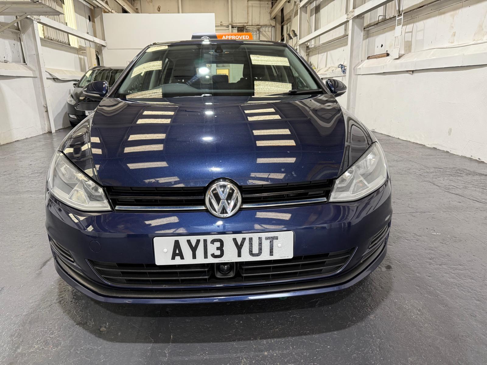 Volkswagen Golf 1.6 TDI BlueMotion Tech SE Hatchback 5dr Diesel Manual Euro 5 (s/s) (105 ps)