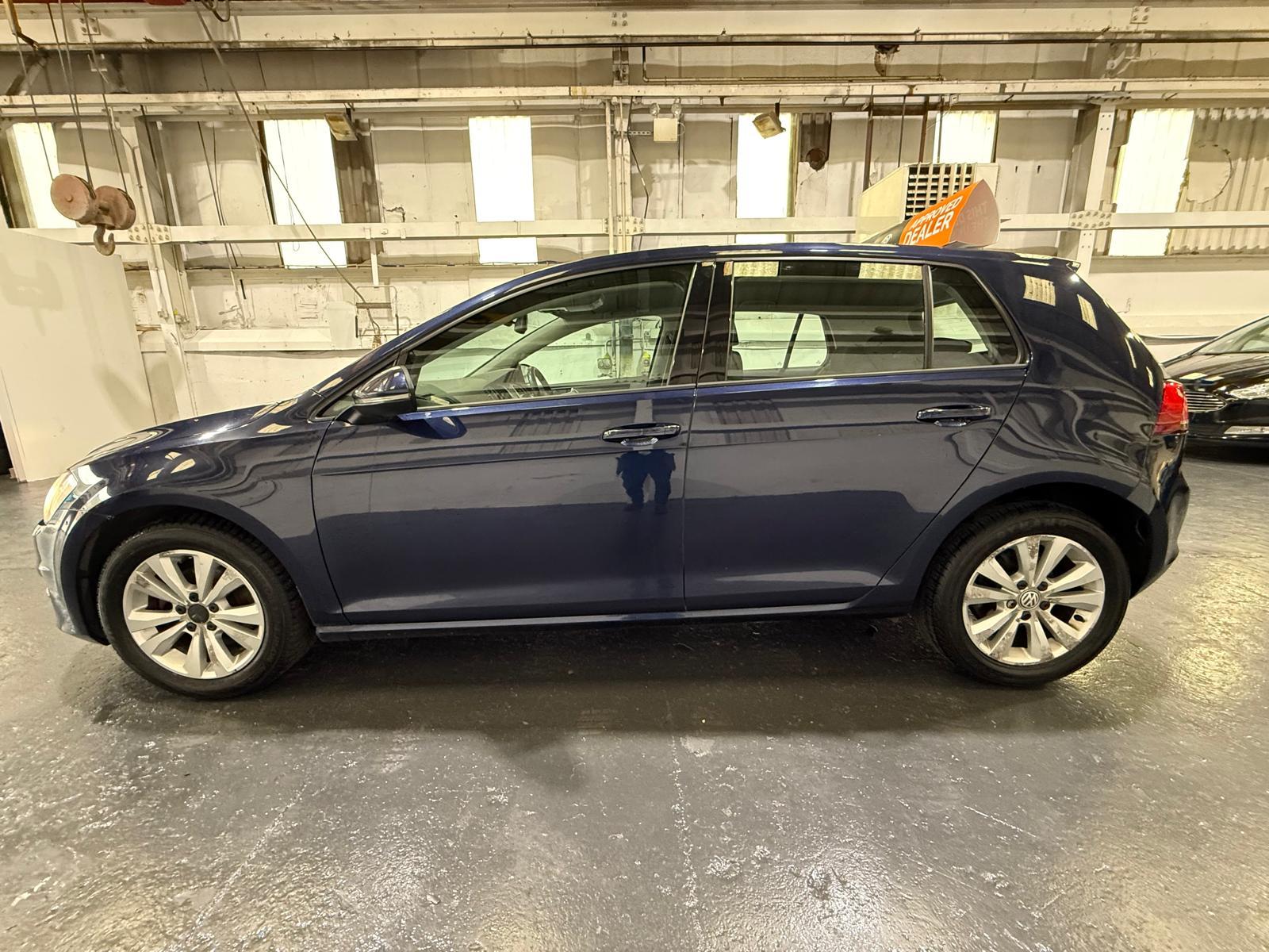 Volkswagen Golf 1.6 TDI BlueMotion Tech SE Hatchback 5dr Diesel Manual Euro 5 (s/s) (105 ps)