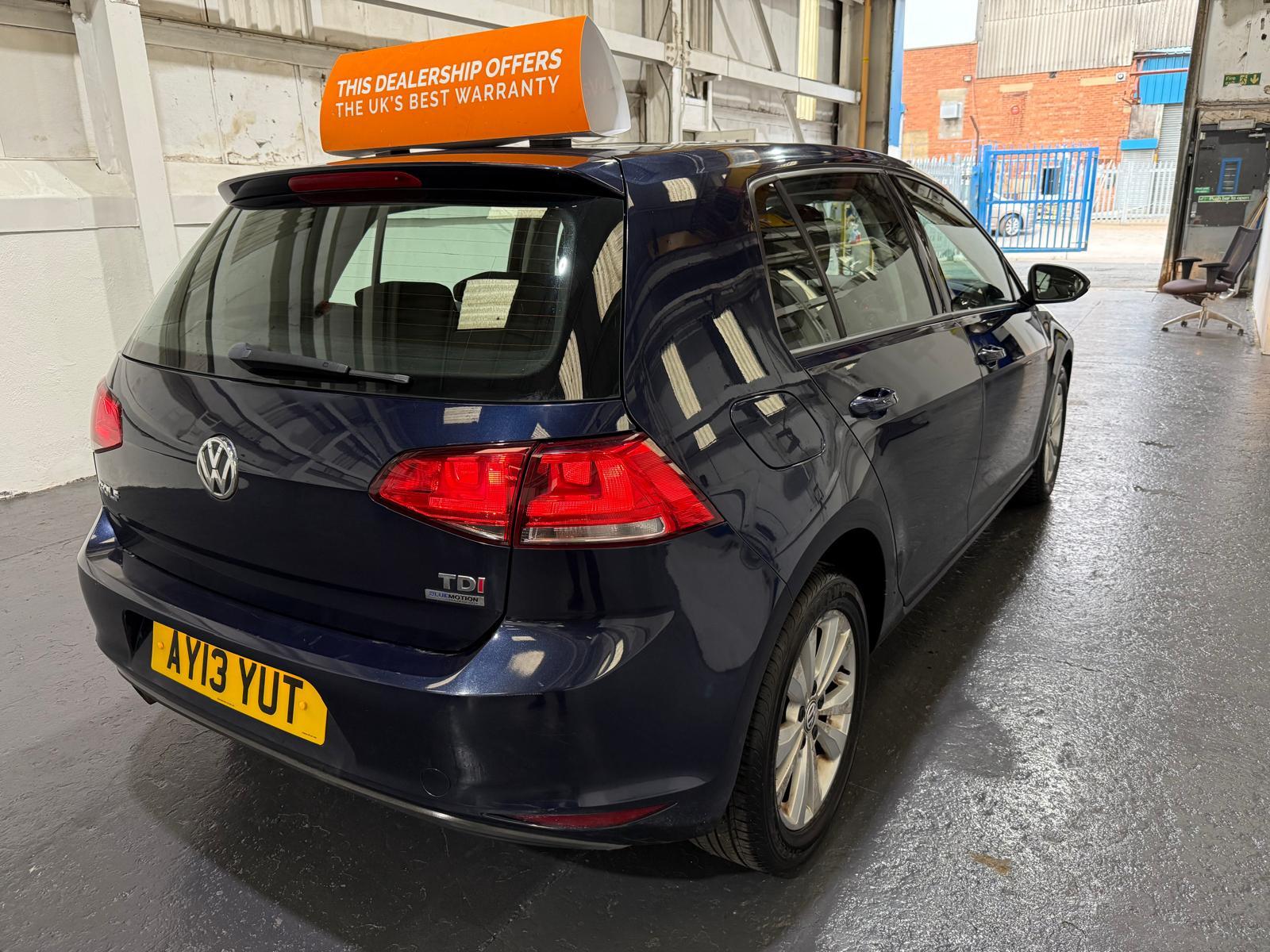 Volkswagen Golf 1.6 TDI BlueMotion Tech SE Hatchback 5dr Diesel Manual Euro 5 (s/s) (105 ps)