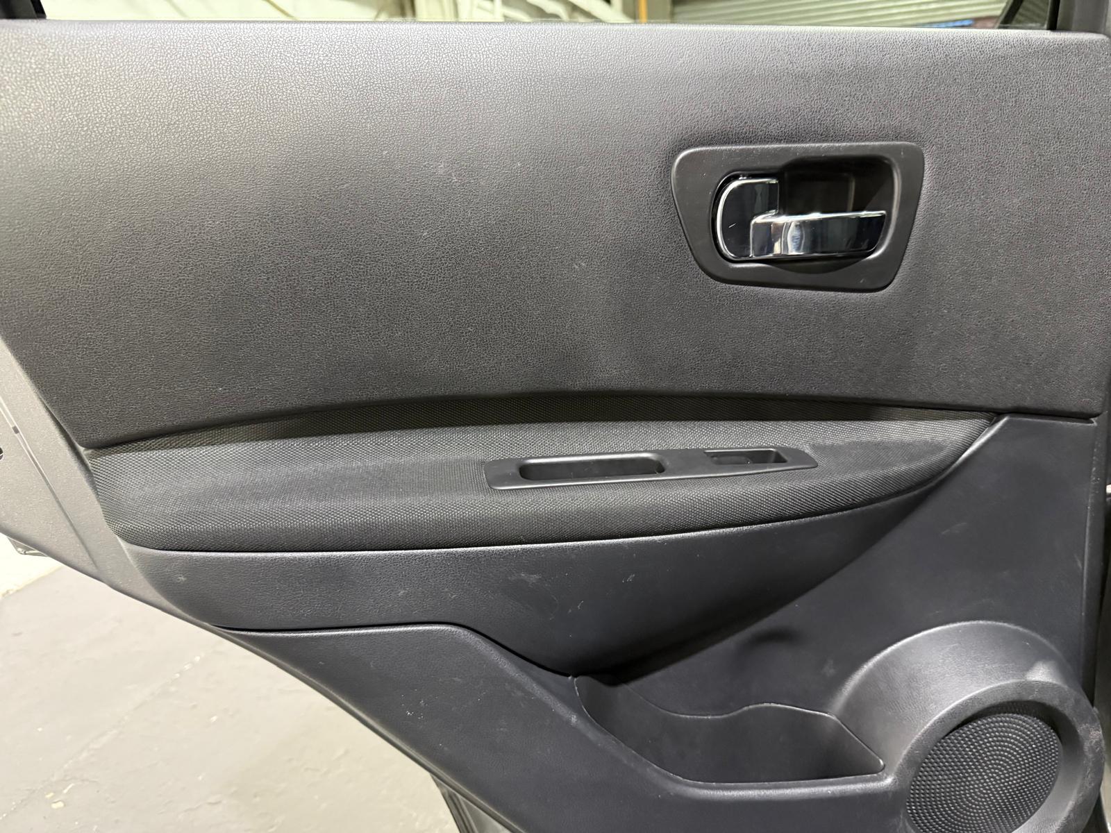 Nissan Qashqai 1.5 dCi n-tec+ SUV 5dr Diesel Manual 2WD Euro 5 (110 ps)