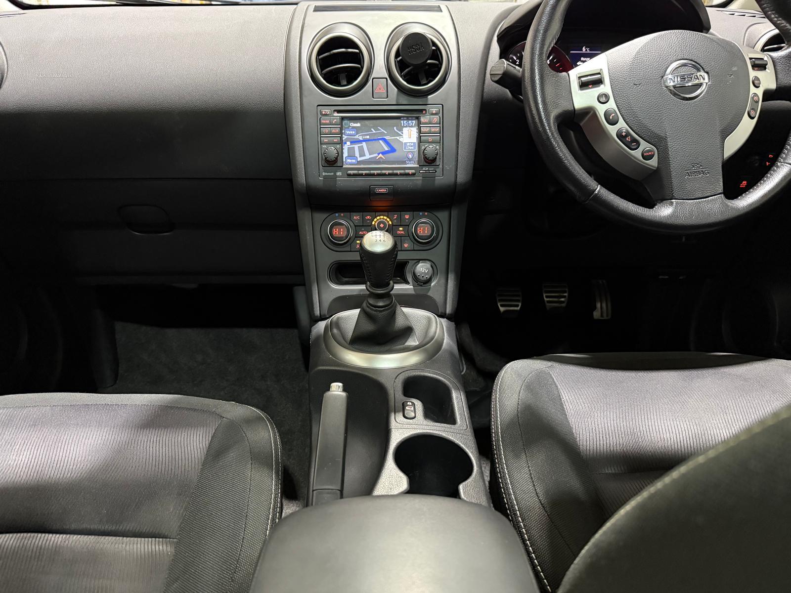 Nissan Qashqai 1.5 dCi n-tec+ SUV 5dr Diesel Manual 2WD Euro 5 (110 ps)