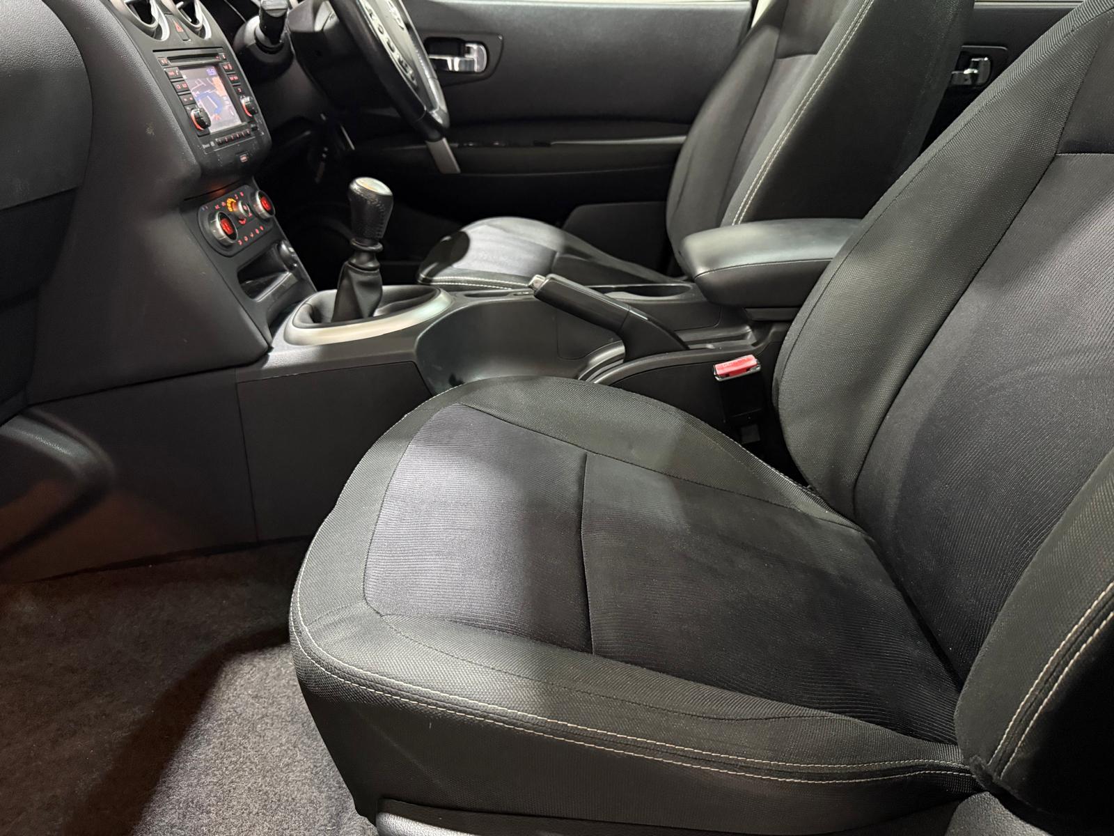 Nissan Qashqai 1.5 dCi n-tec+ SUV 5dr Diesel Manual 2WD Euro 5 (110 ps)