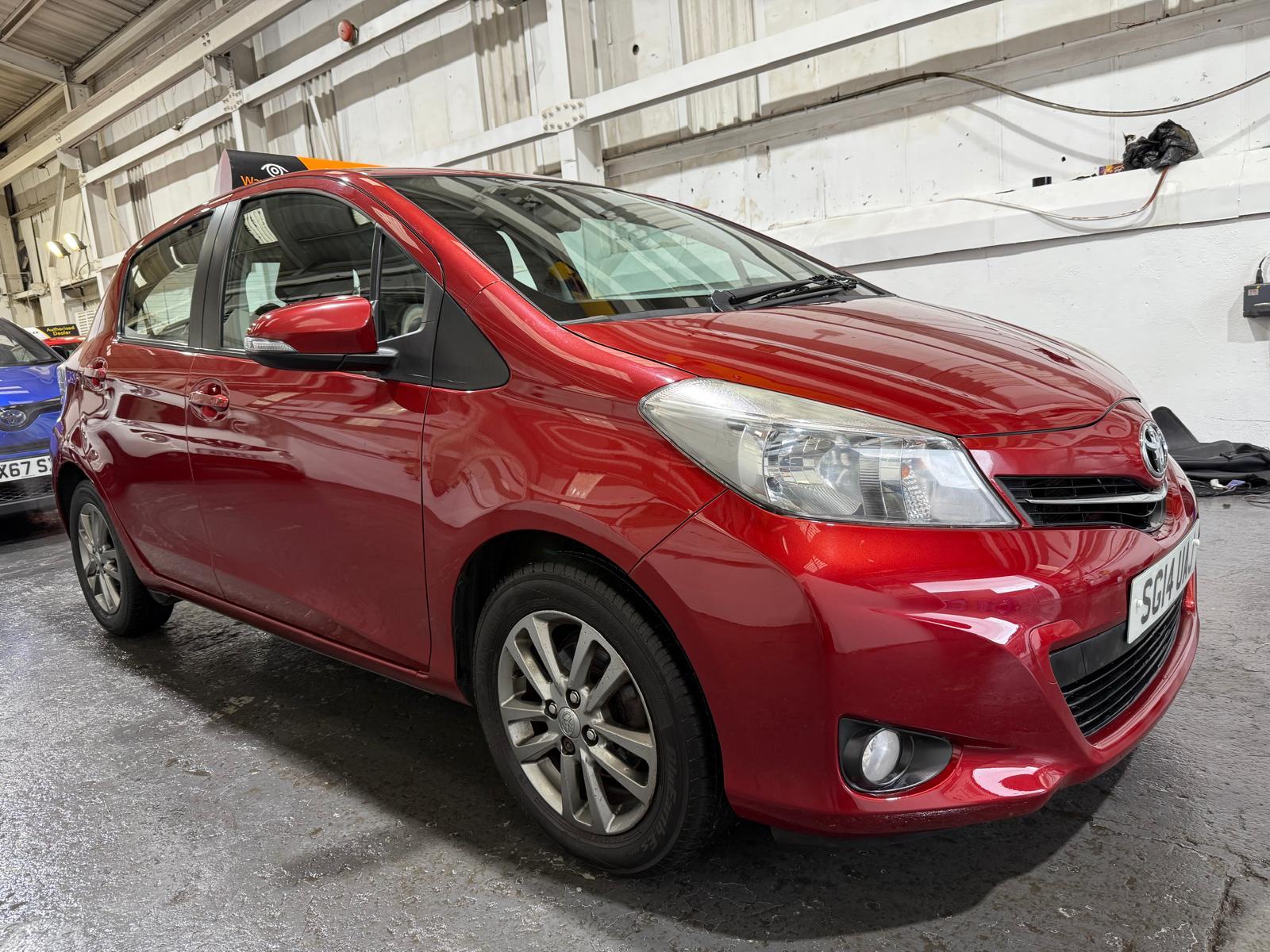 Toyota Yaris 1.33 Dual VVT-i Icon Plus Hatchback 5dr Petrol Manual Euro 5 (99 ps)