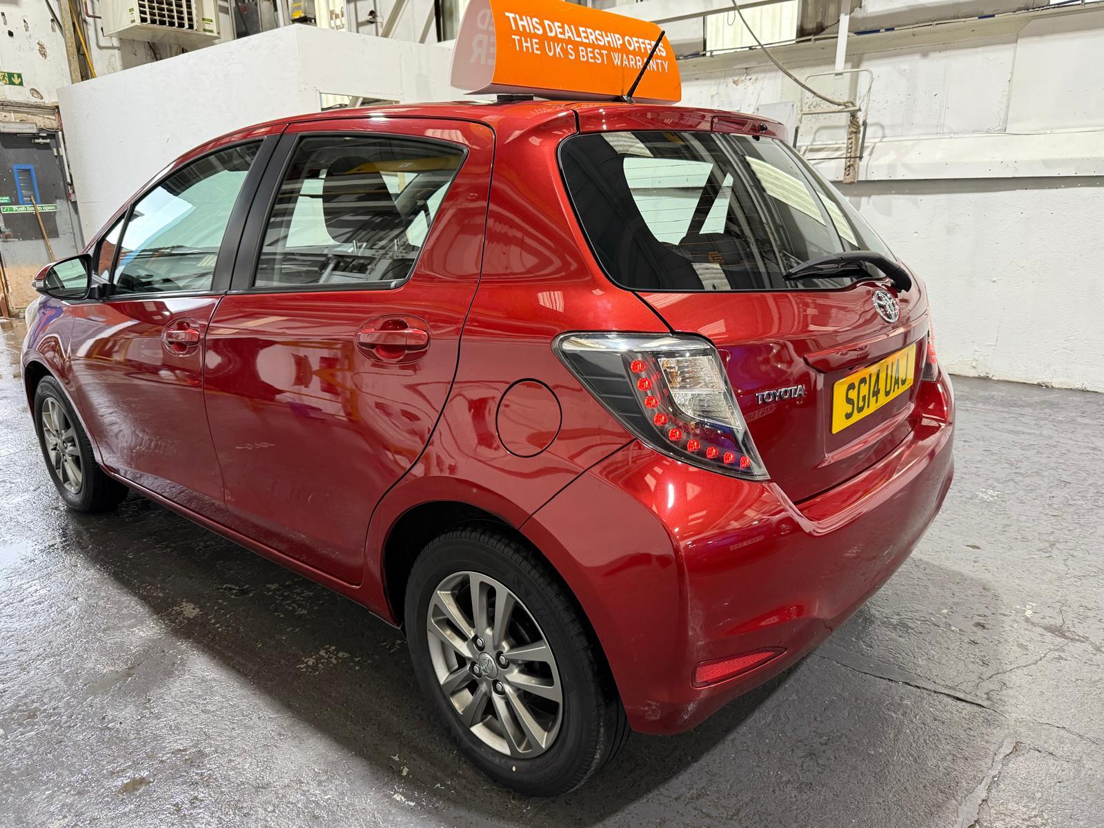 Toyota Yaris 1.33 Dual VVT-i Icon Plus Hatchback 5dr Petrol Manual Euro 5 (99 ps)